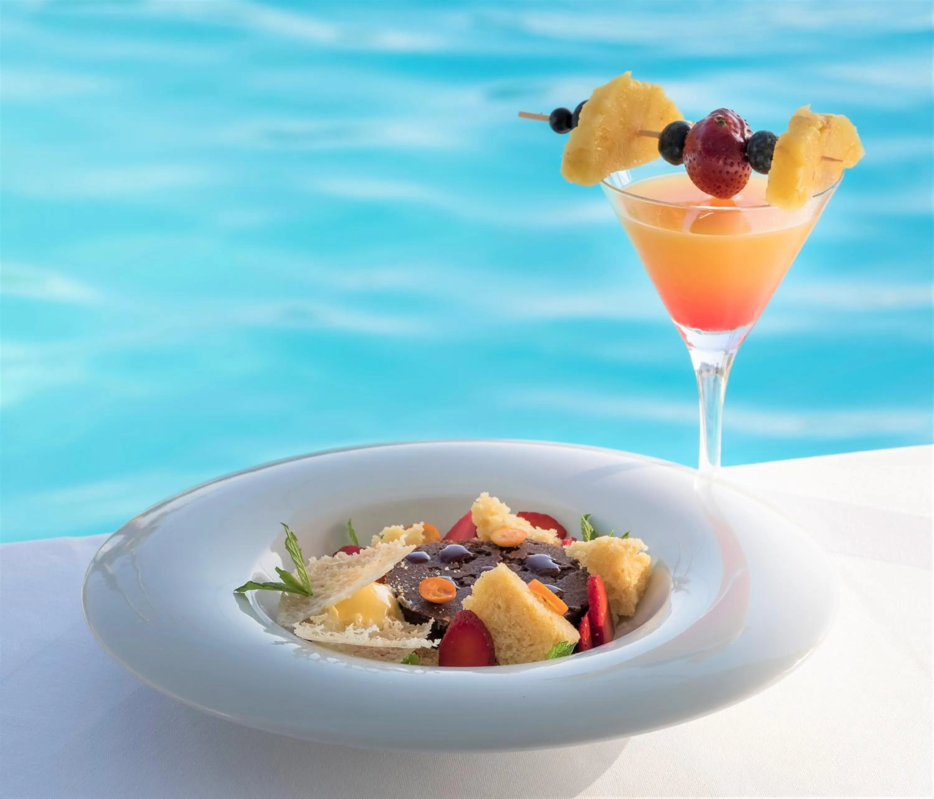 Food and drinks in Deliades Hotel