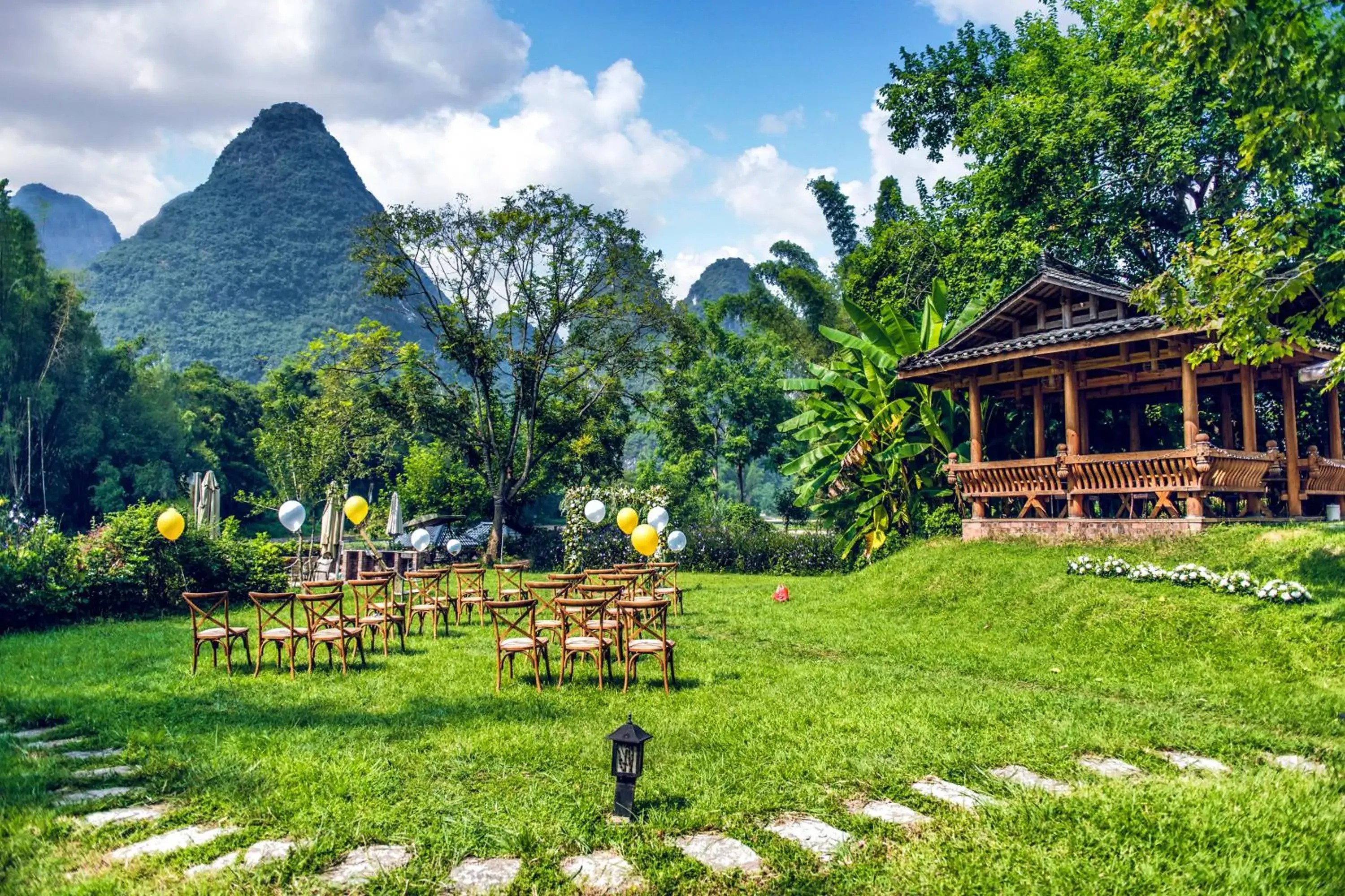 Garden, Property Building in Yangshuo Moondance Hotel