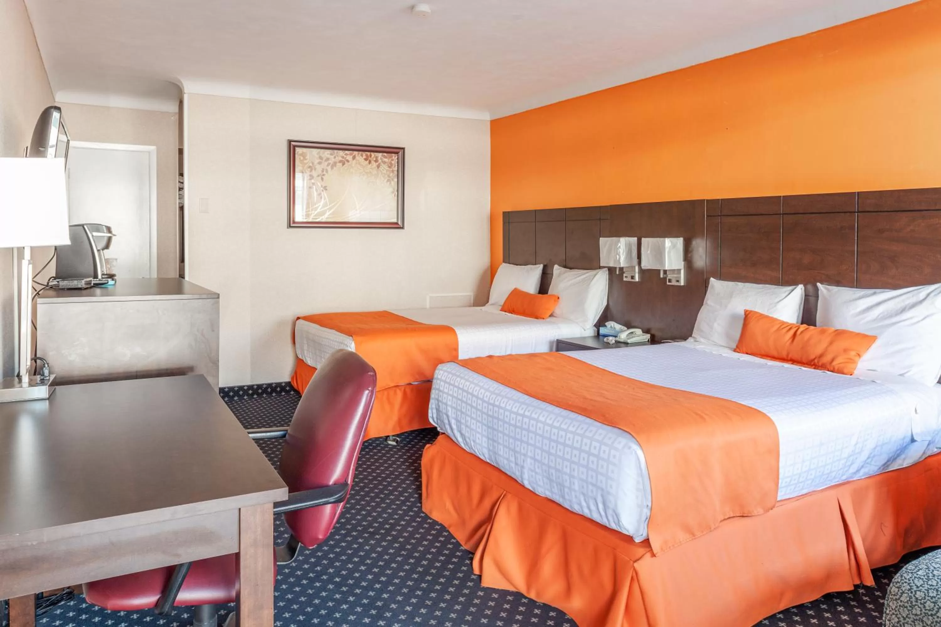 Bedroom, Bed in Knights Inn North Bay