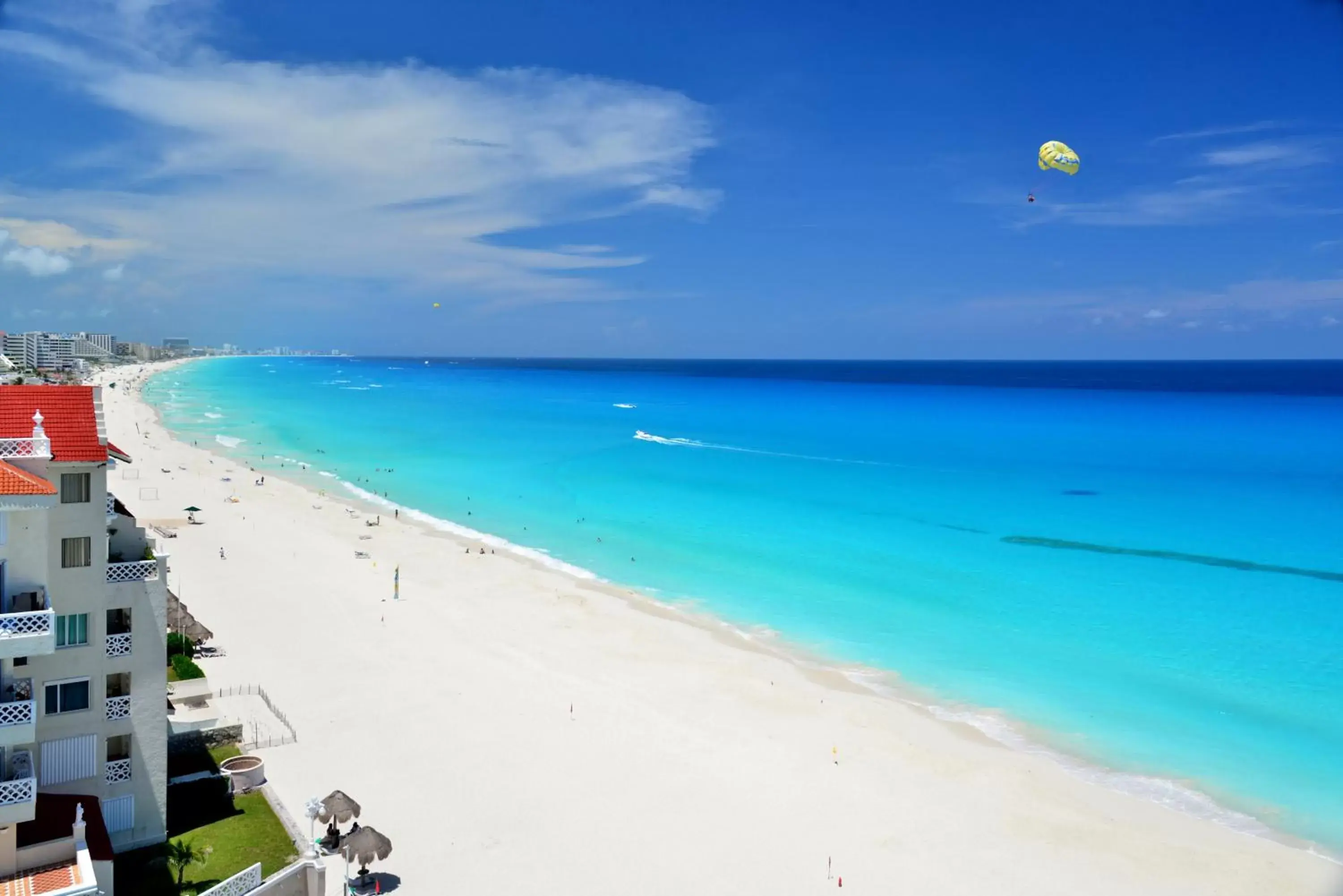 Beach in BSEA Cancun Plaza Hotel