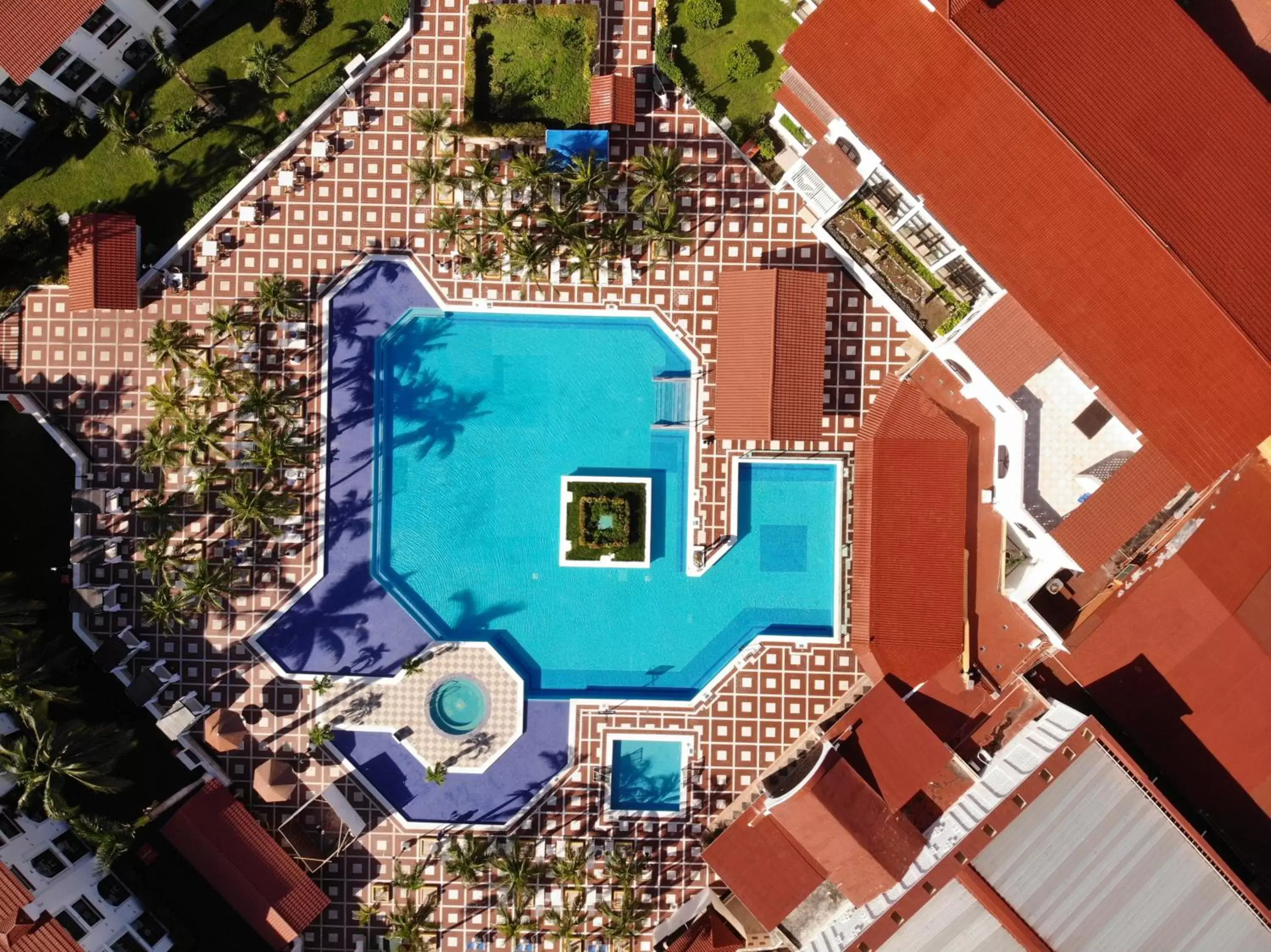 Swimming pool, Bird's-eye View in Cozumel Hotel & Resort Trademark Collection by Wyndham