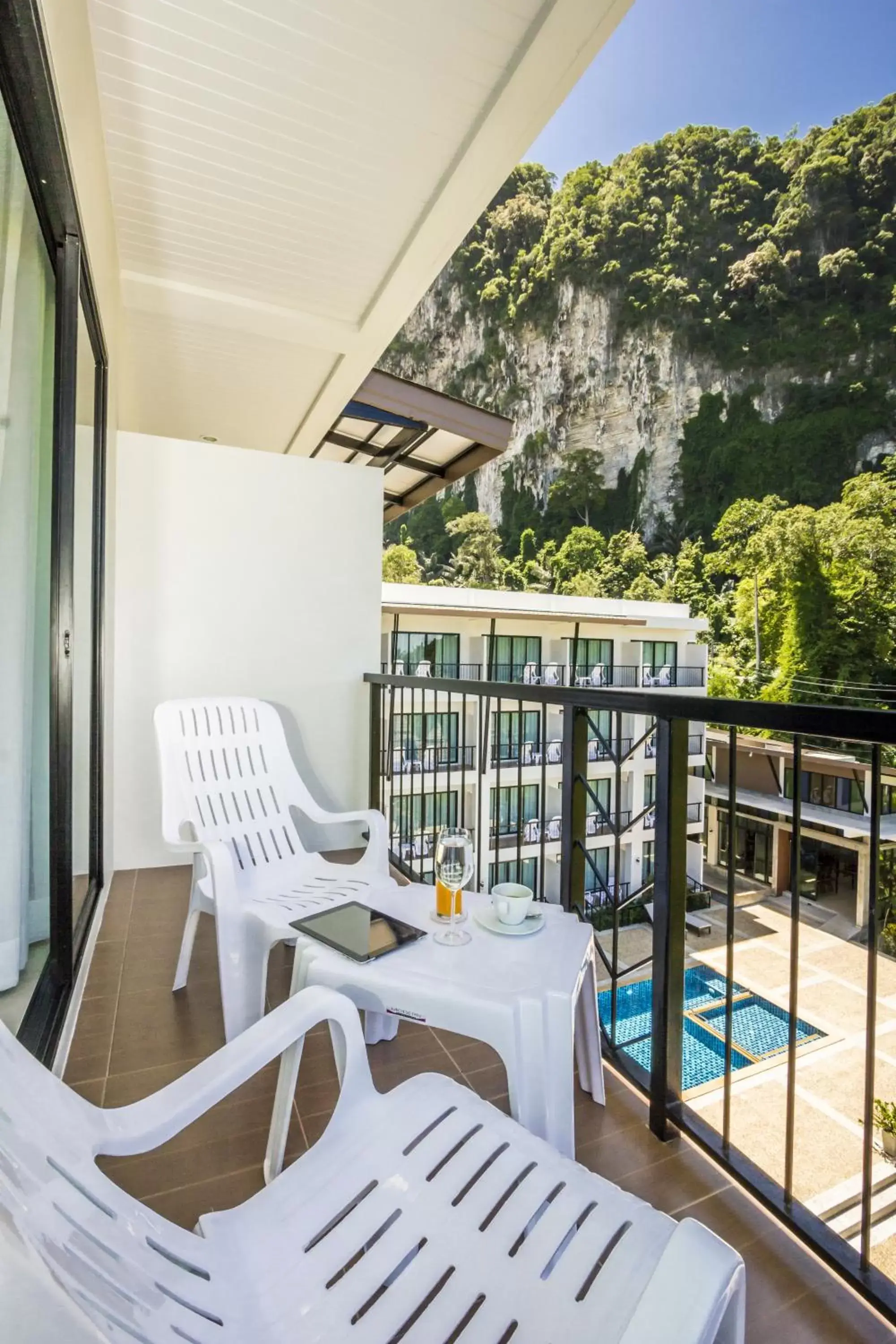 Natural landscape, Balcony/Terrace in Andaman Pearl Resort