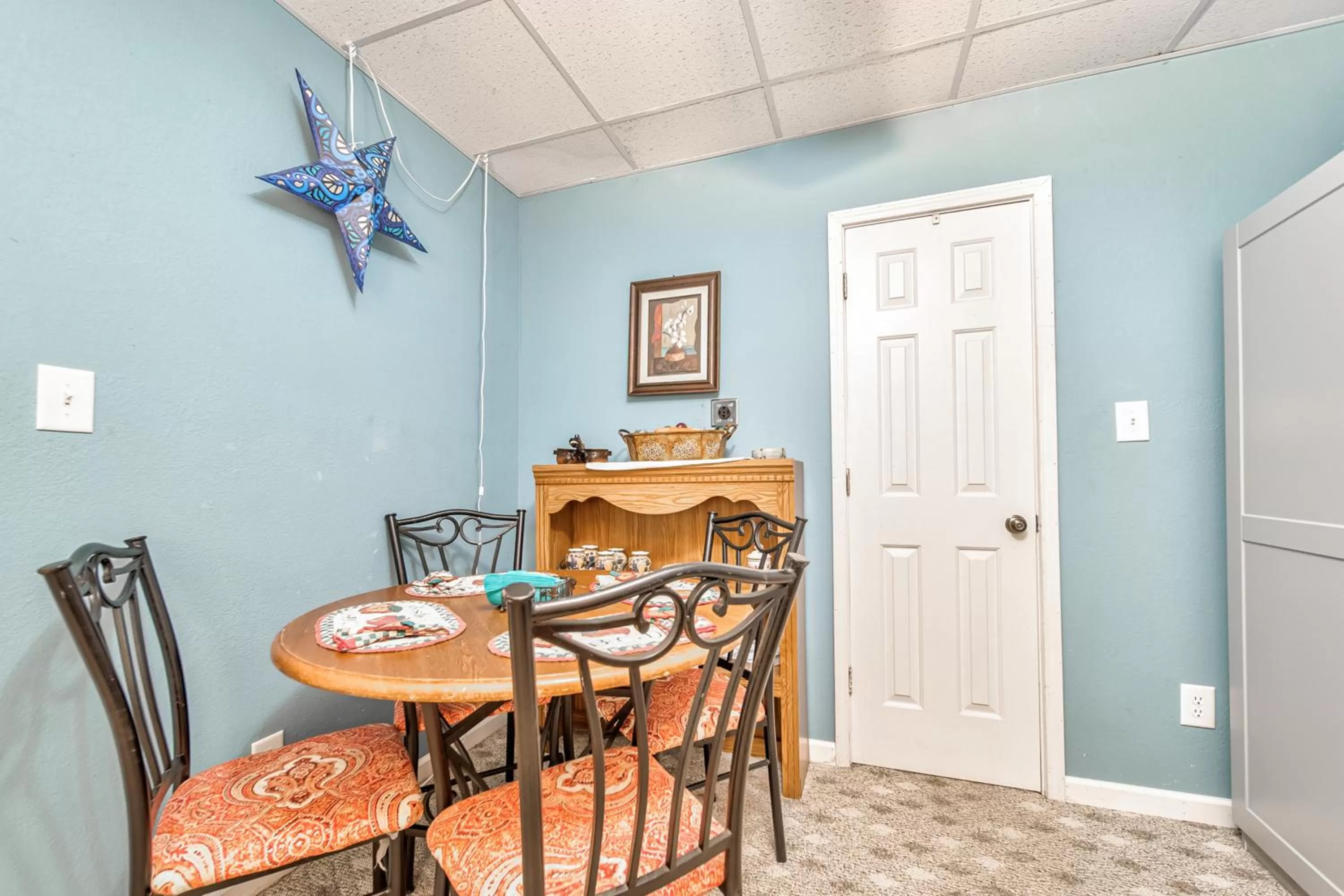 Dining Area in Cool River Condo II