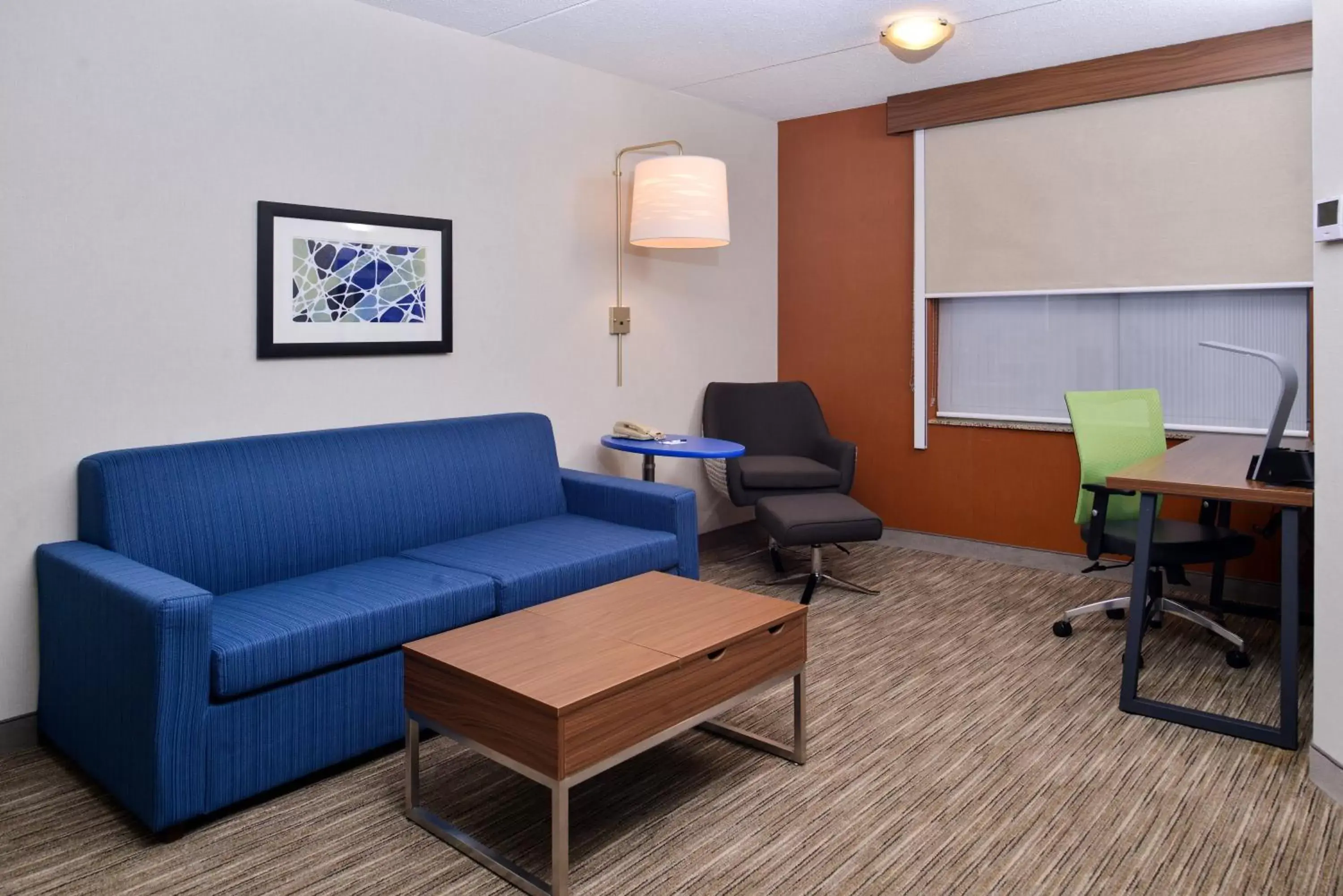 Photo of the whole room, Seating Area in Holiday Inn Express & Suites Buffalo Downtown, an IHG Hotel