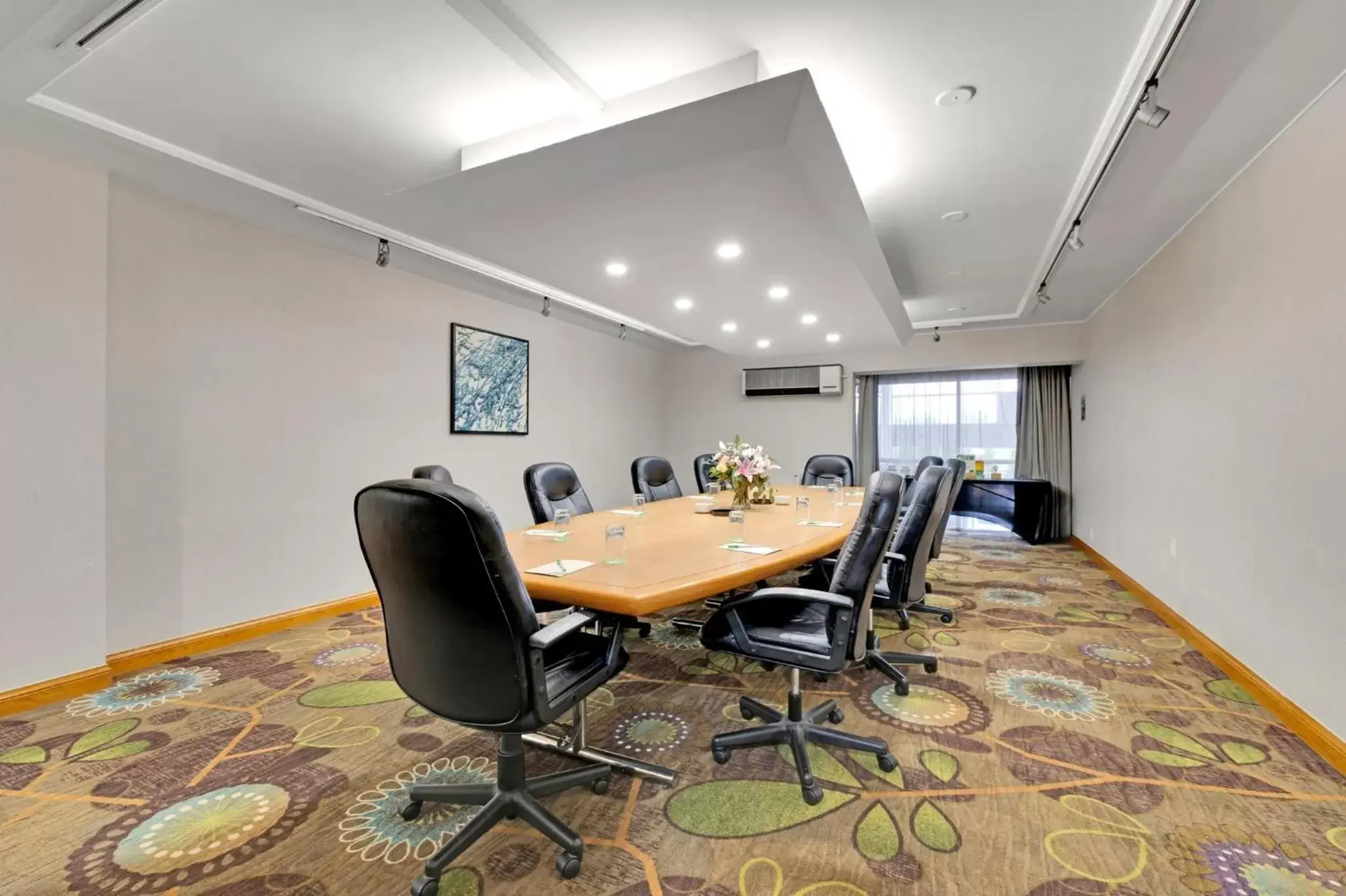 Meeting/conference room in Holiday Inn Hotel Peterborough Waterfront, an IHG Hotel