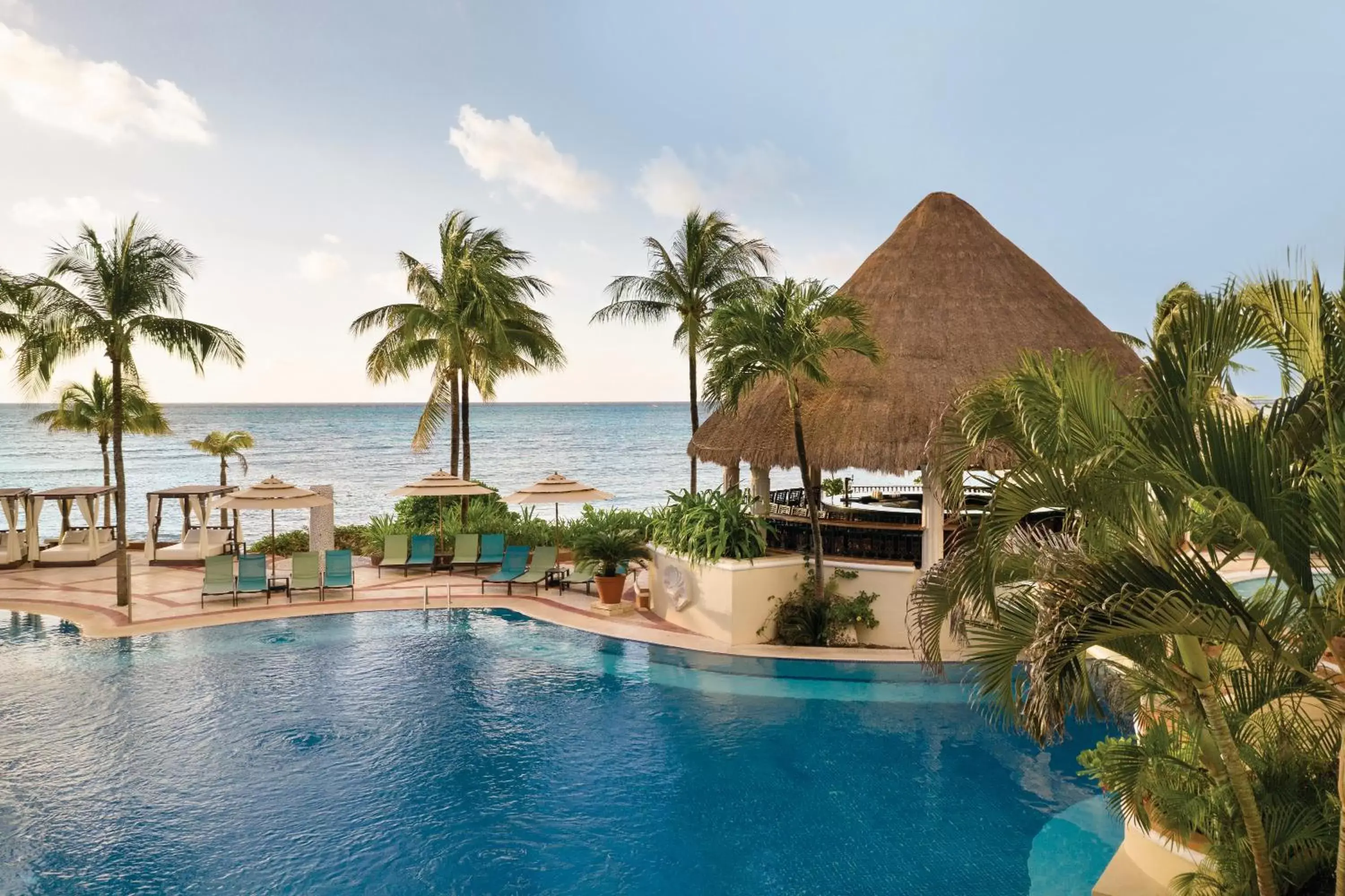 Lounge or bar, Swimming Pool in Wyndham Alltra Playa del Carmen Adults Only All Inclusive