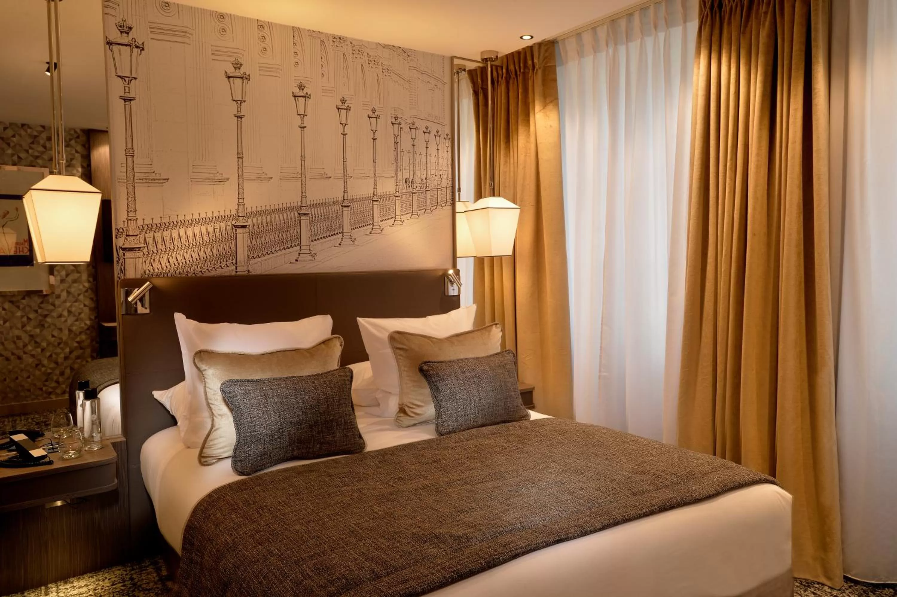 Bedroom, Bed in Hotel La Lanterne & Spa By Timhotel