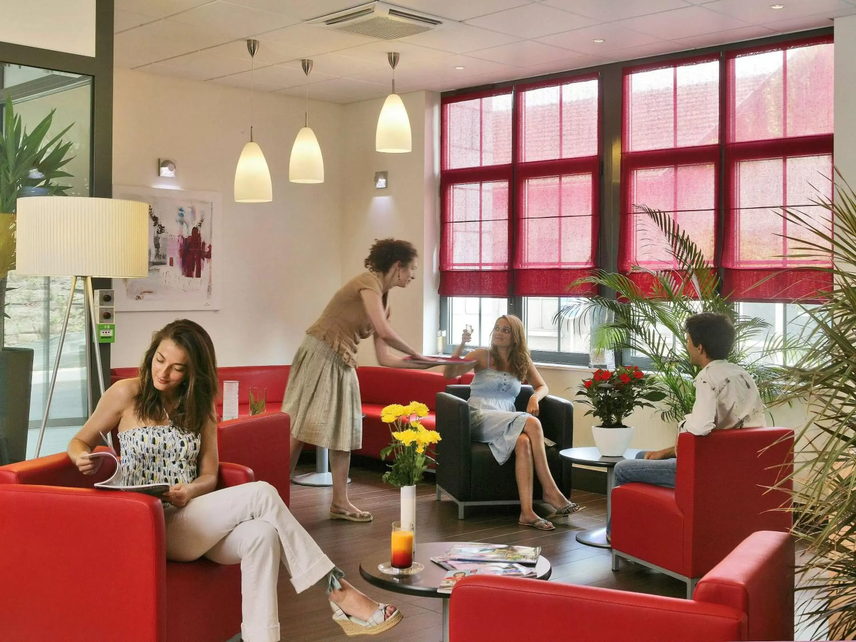 Lounge or bar, Restaurant/Places to Eat in Ibis Sarlat Centre