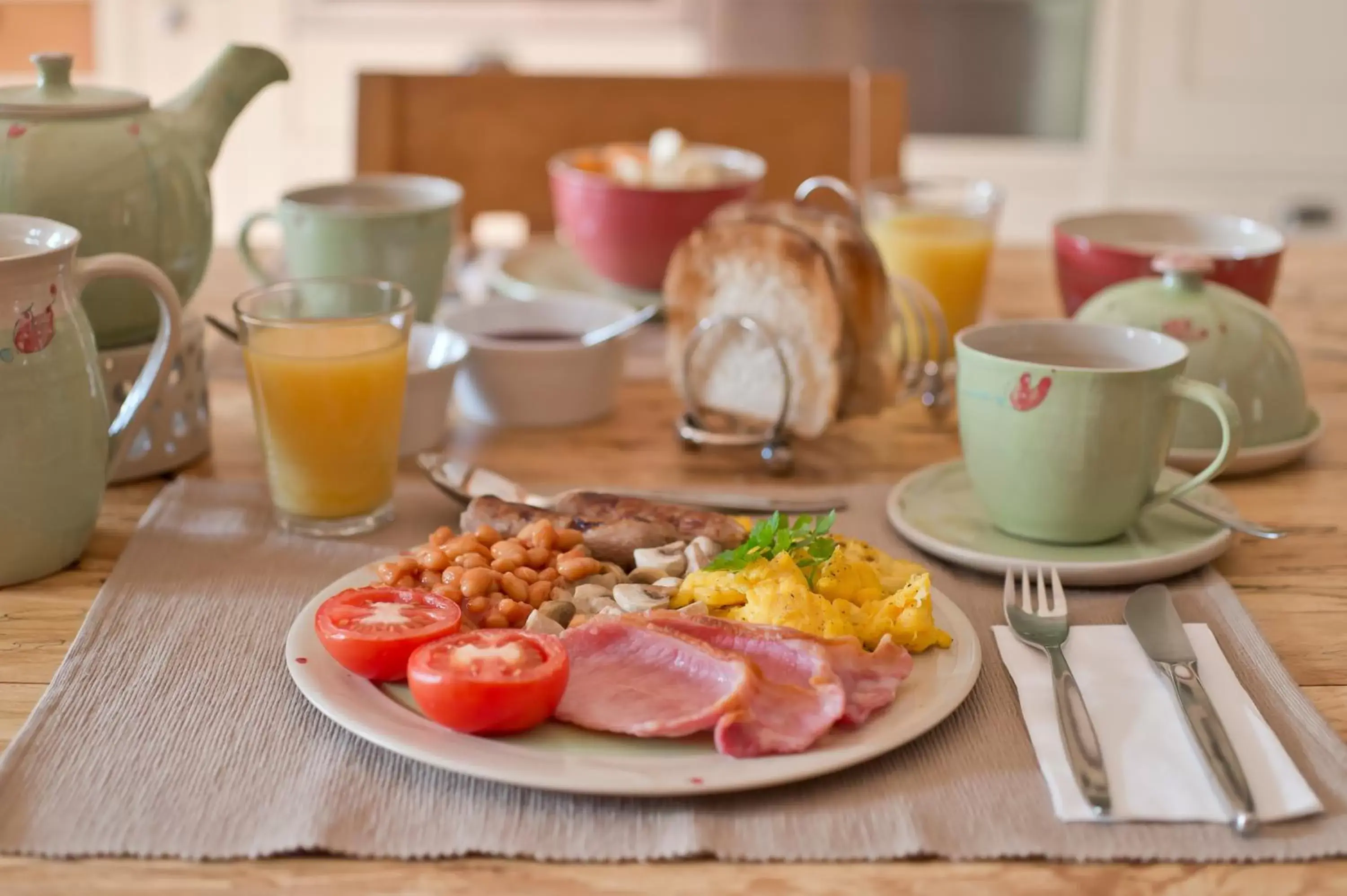 Dining area, Breakfast in The Larches Ledbury