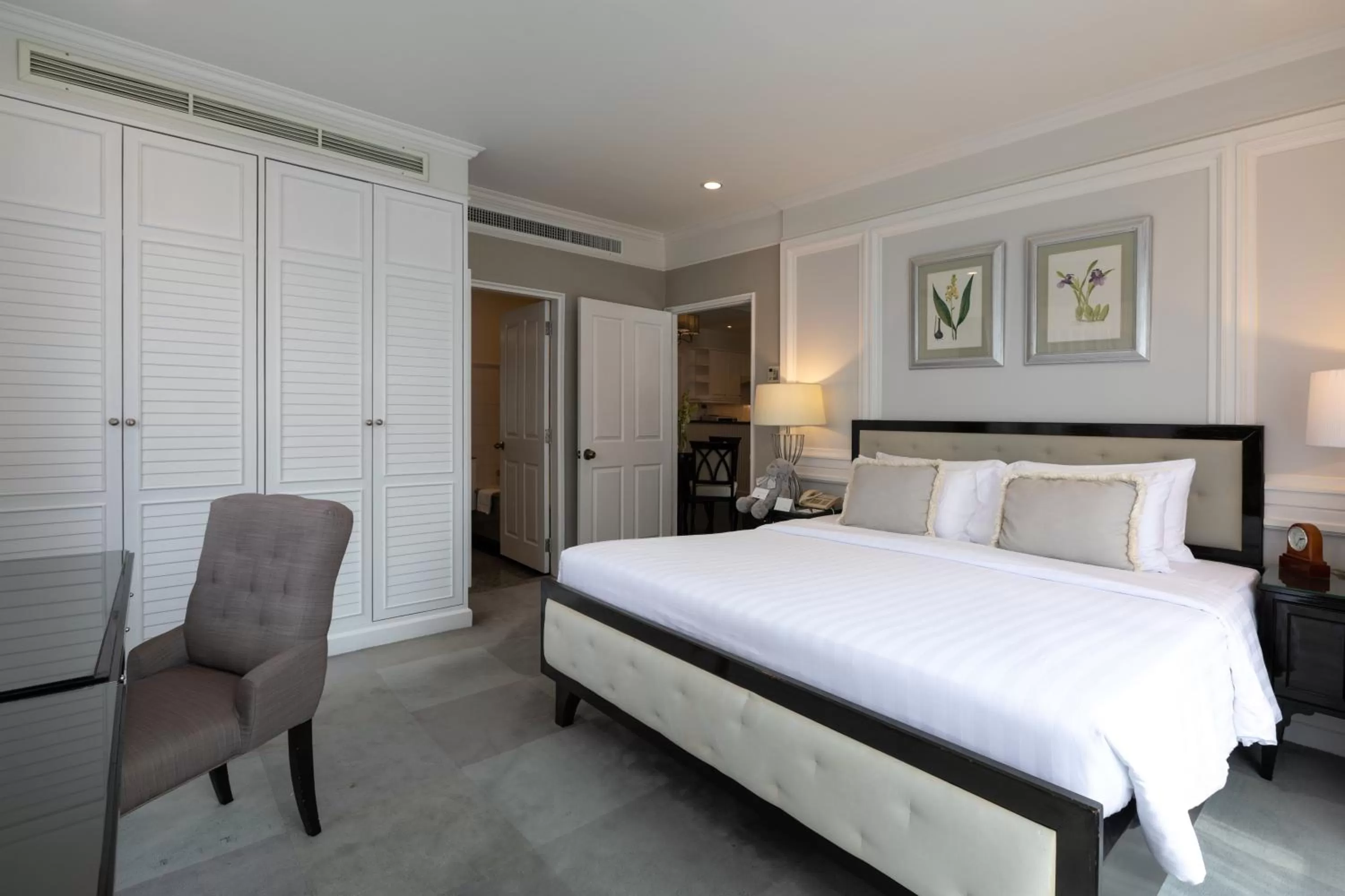 Bed in Cape House Hotel, Bangkok