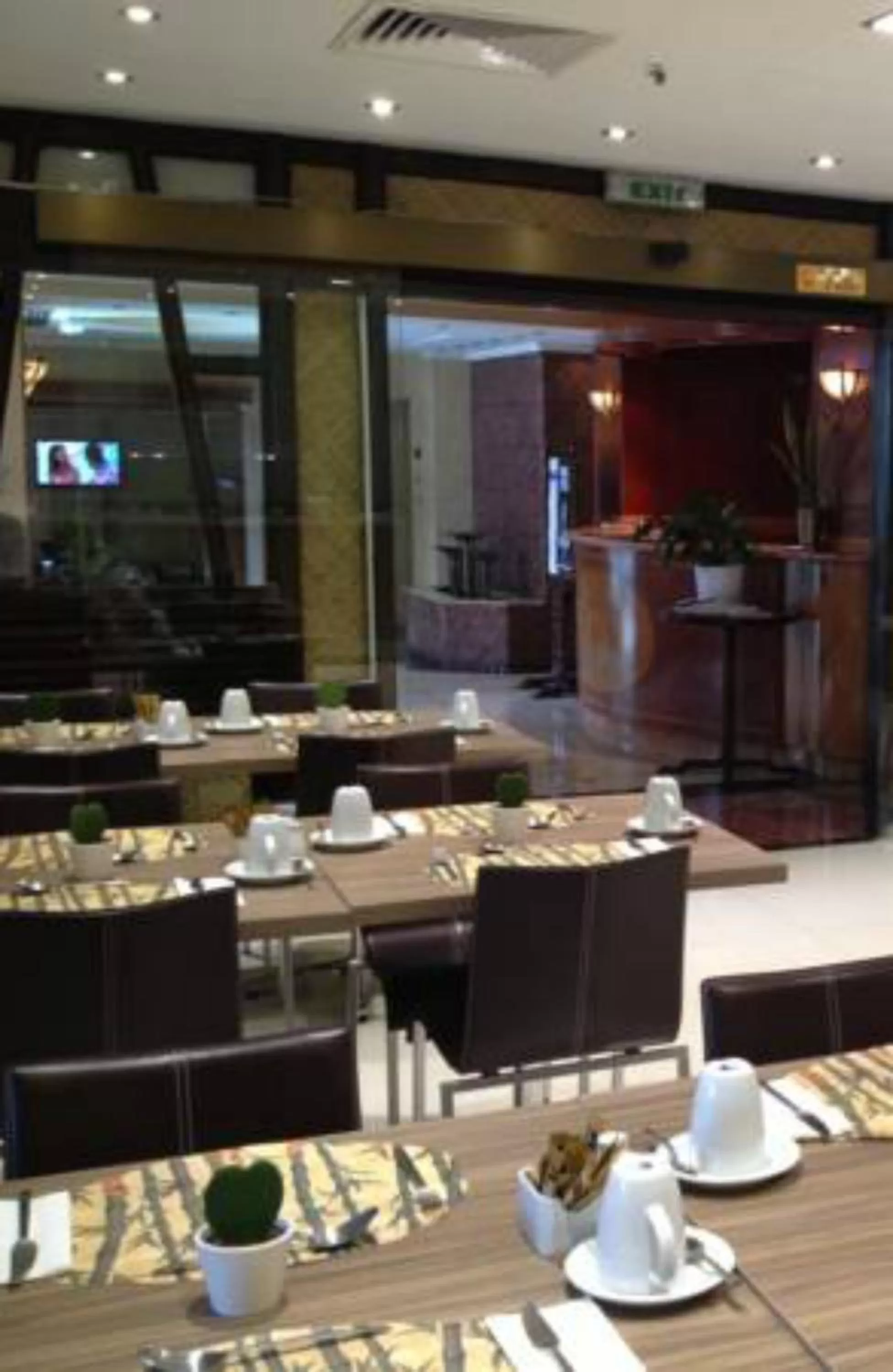 Restaurant/places to eat in Castelli Hotel Nicosia