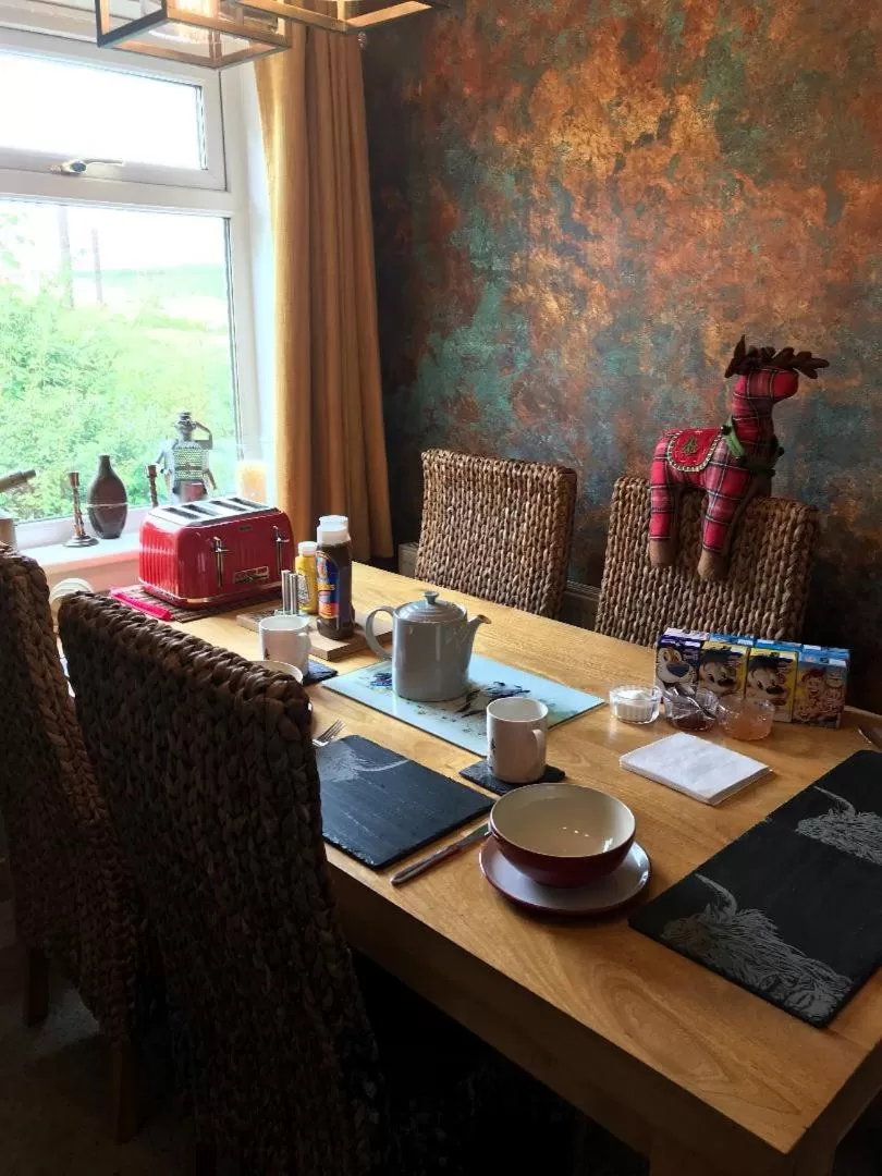 Restaurant/Places to Eat in Jacquie's B&B -Dumfries-Room with a view - hot tub