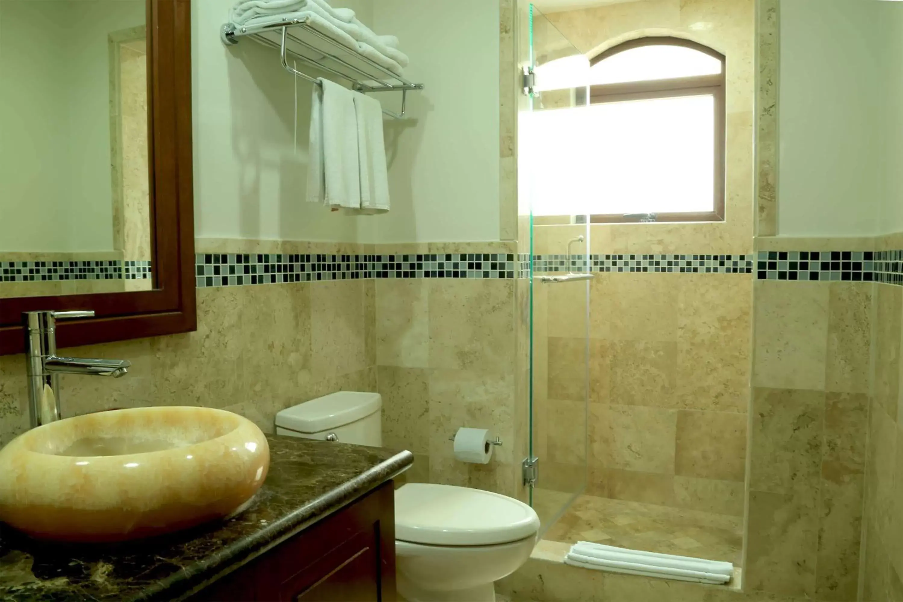 Bedroom, Bathroom in Acanto Hotel Playa del Carmen, Trademark Collection by Wyndham