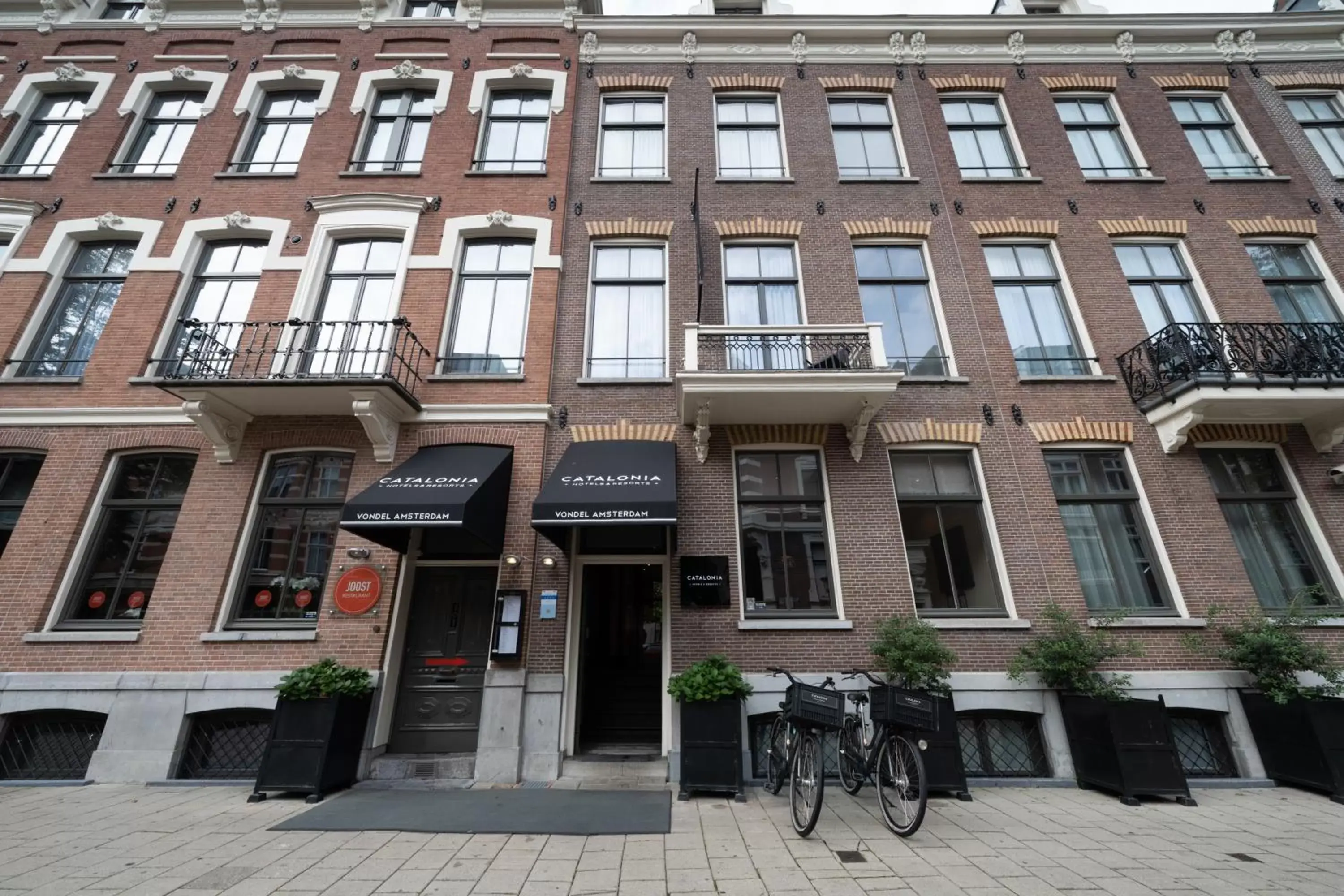 Property Building in Catalonia Vondel Amsterdam