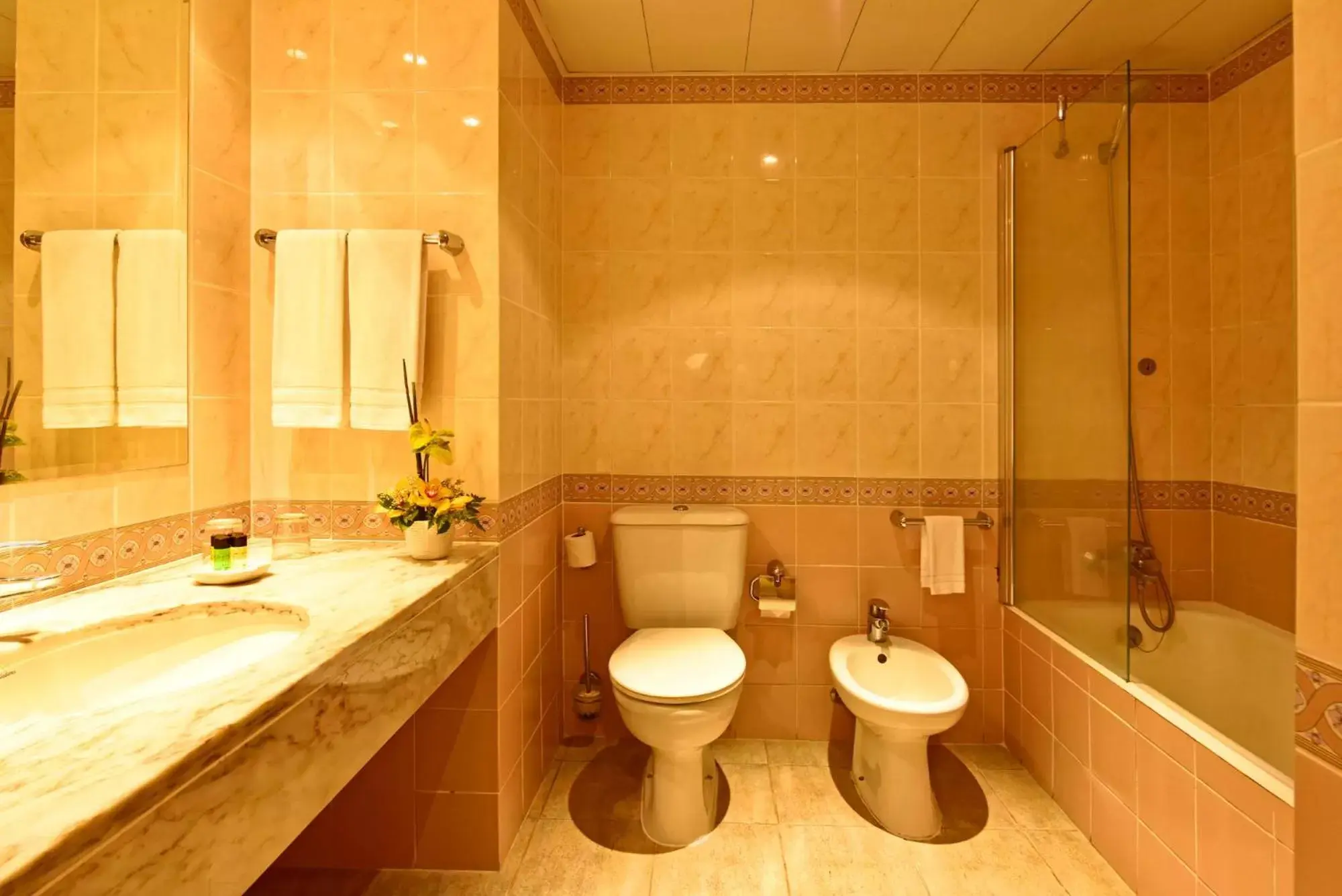Bathroom in Pestana Village Garden Hotel