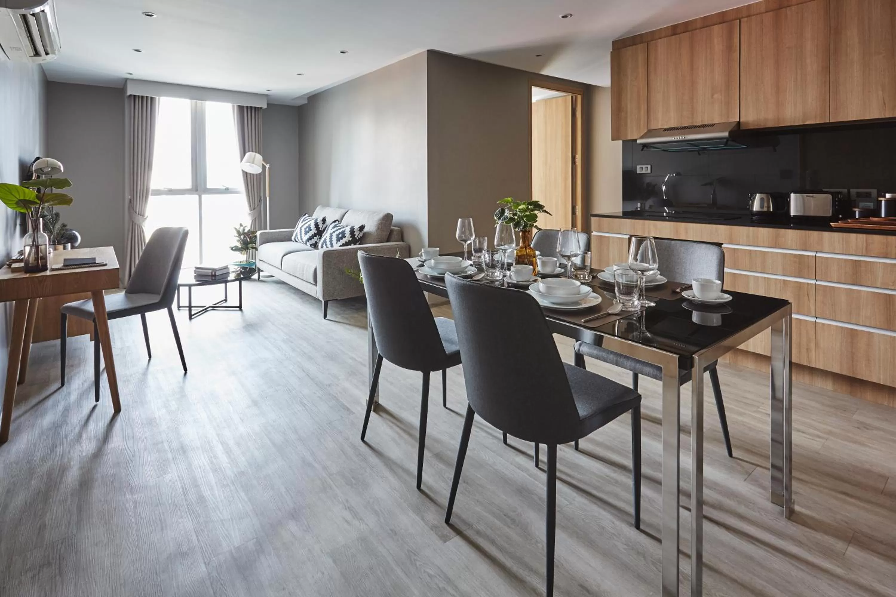 Dining area in Aspira Tropical Residence Thong Lor