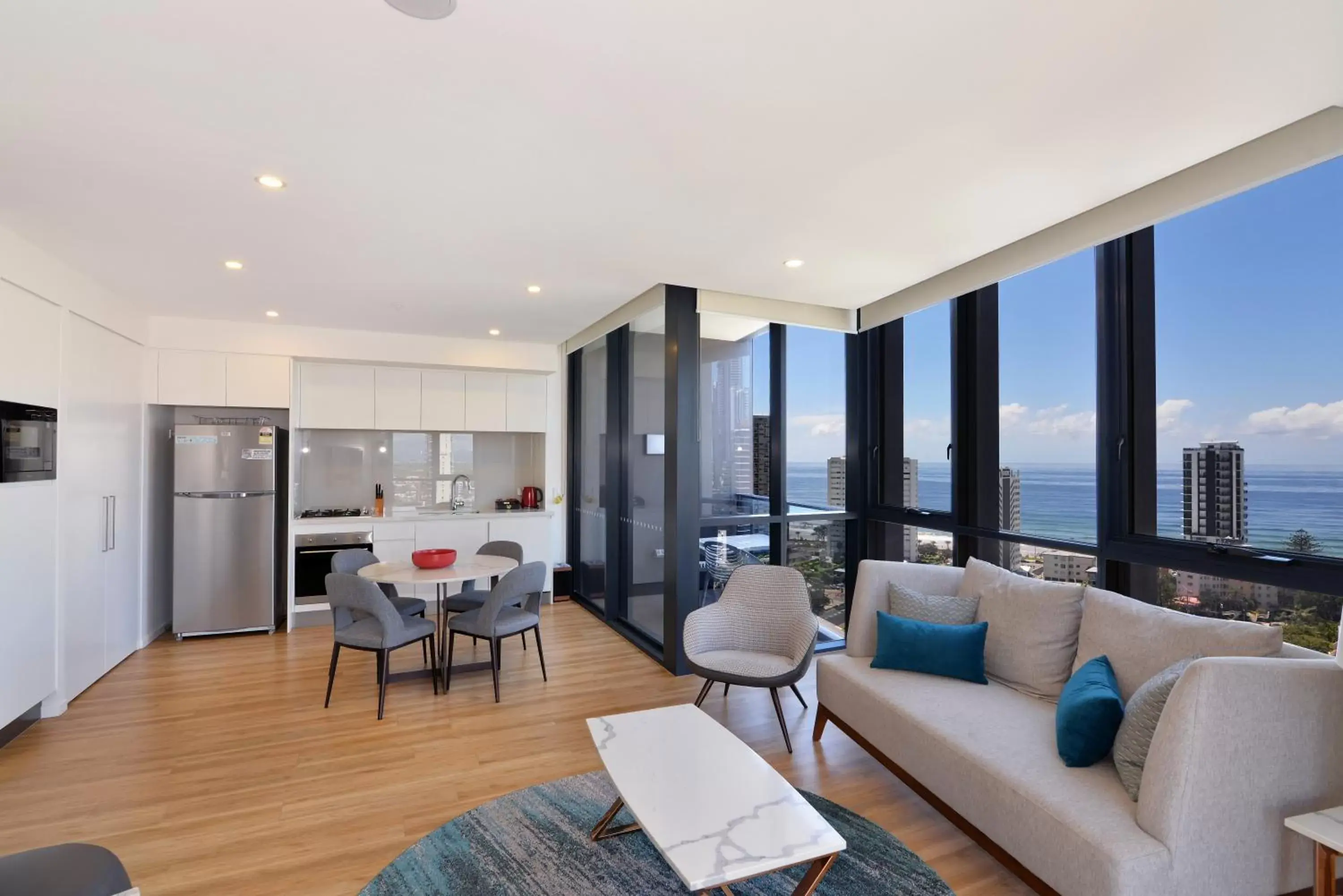 Living room, Seating Area in Ruby Gold Coast by CLLIX