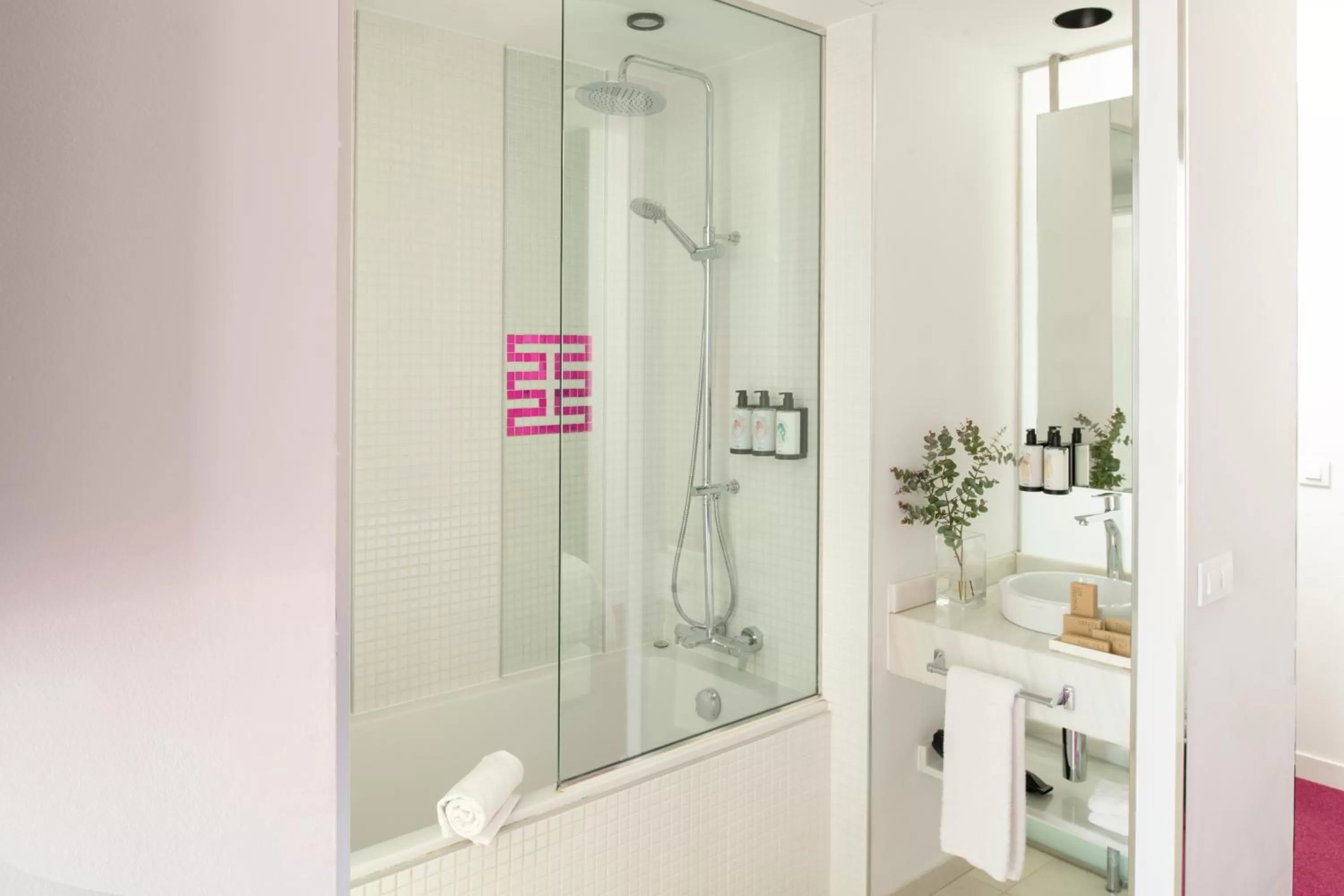 Bathroom in Allegro Barcelona