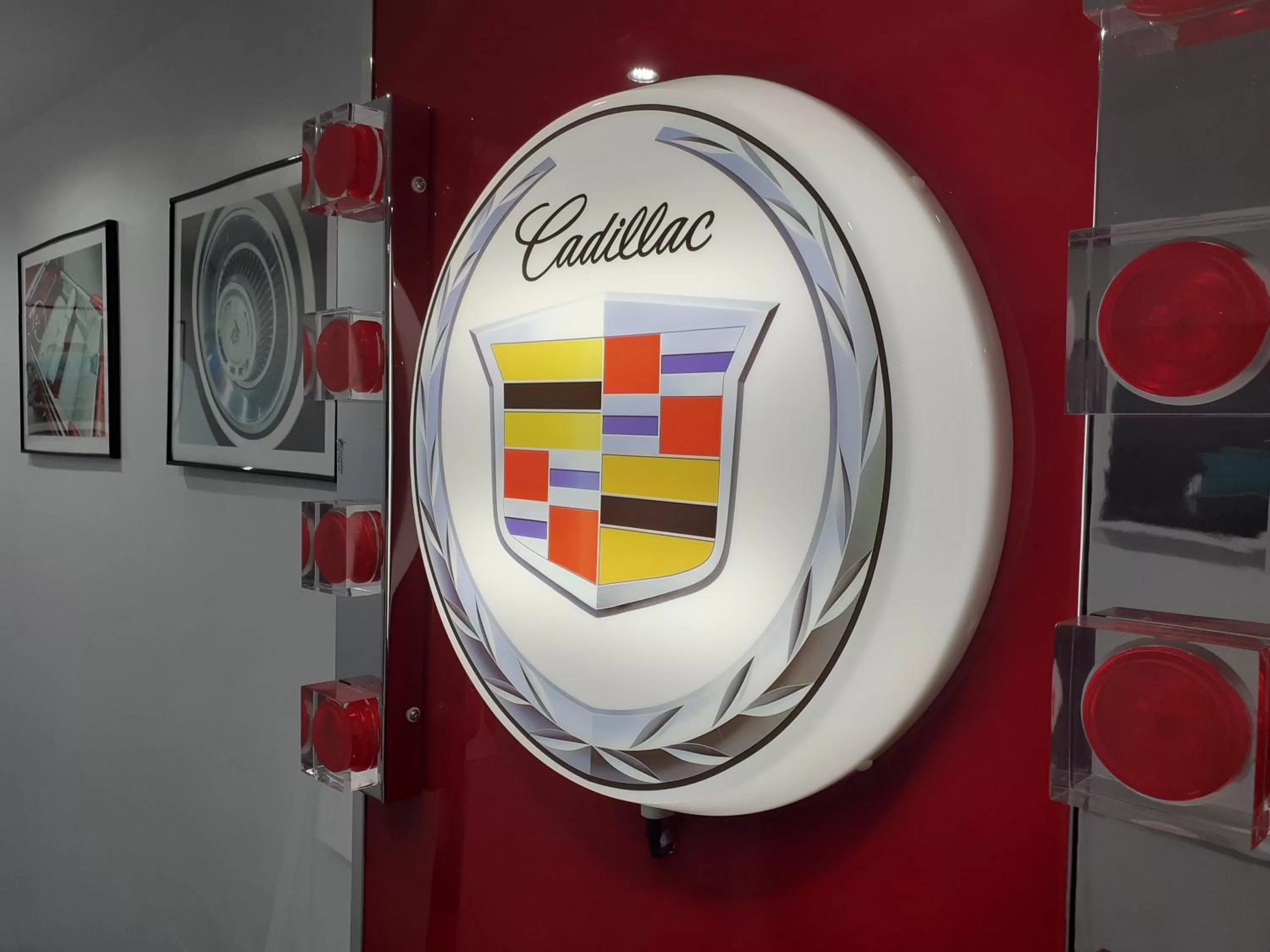 Cadillac Kustomz Hotel