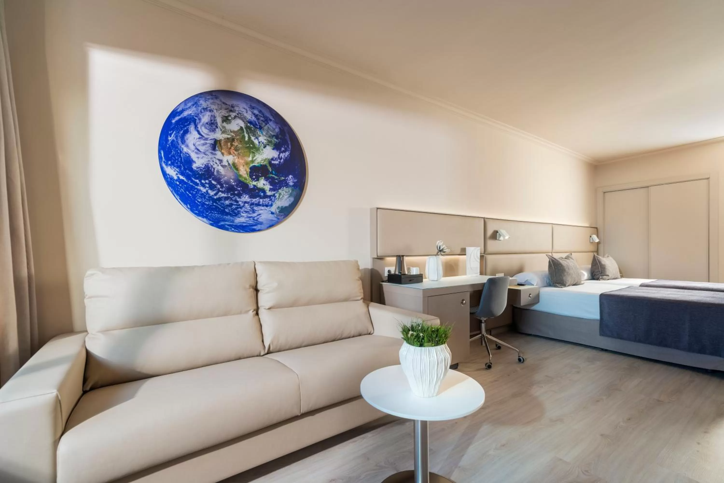 Bedroom, Bed in Sallés Hotel Pere IV