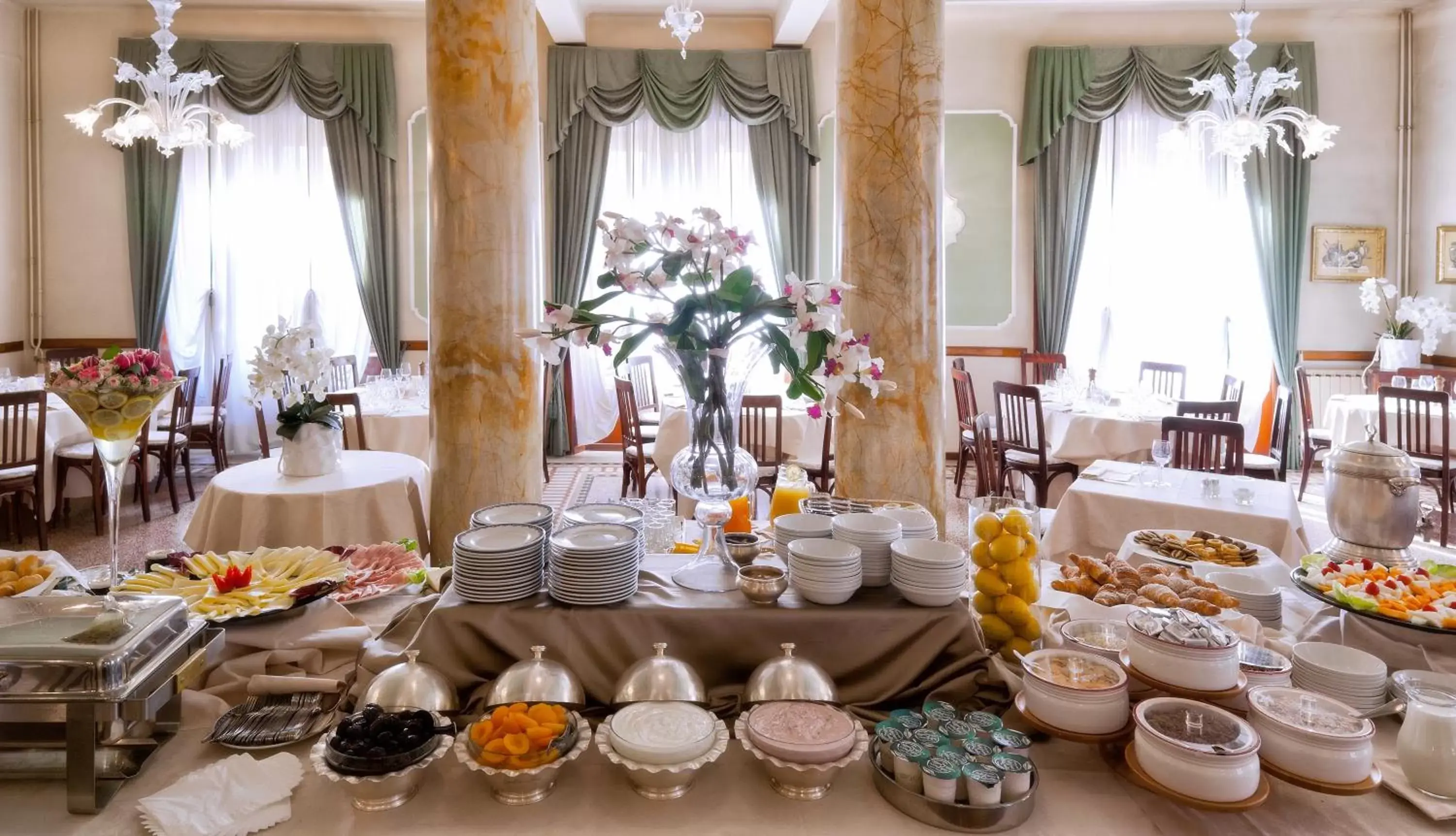 Banquet/Function facilities in Hotel Ercolini & Savi