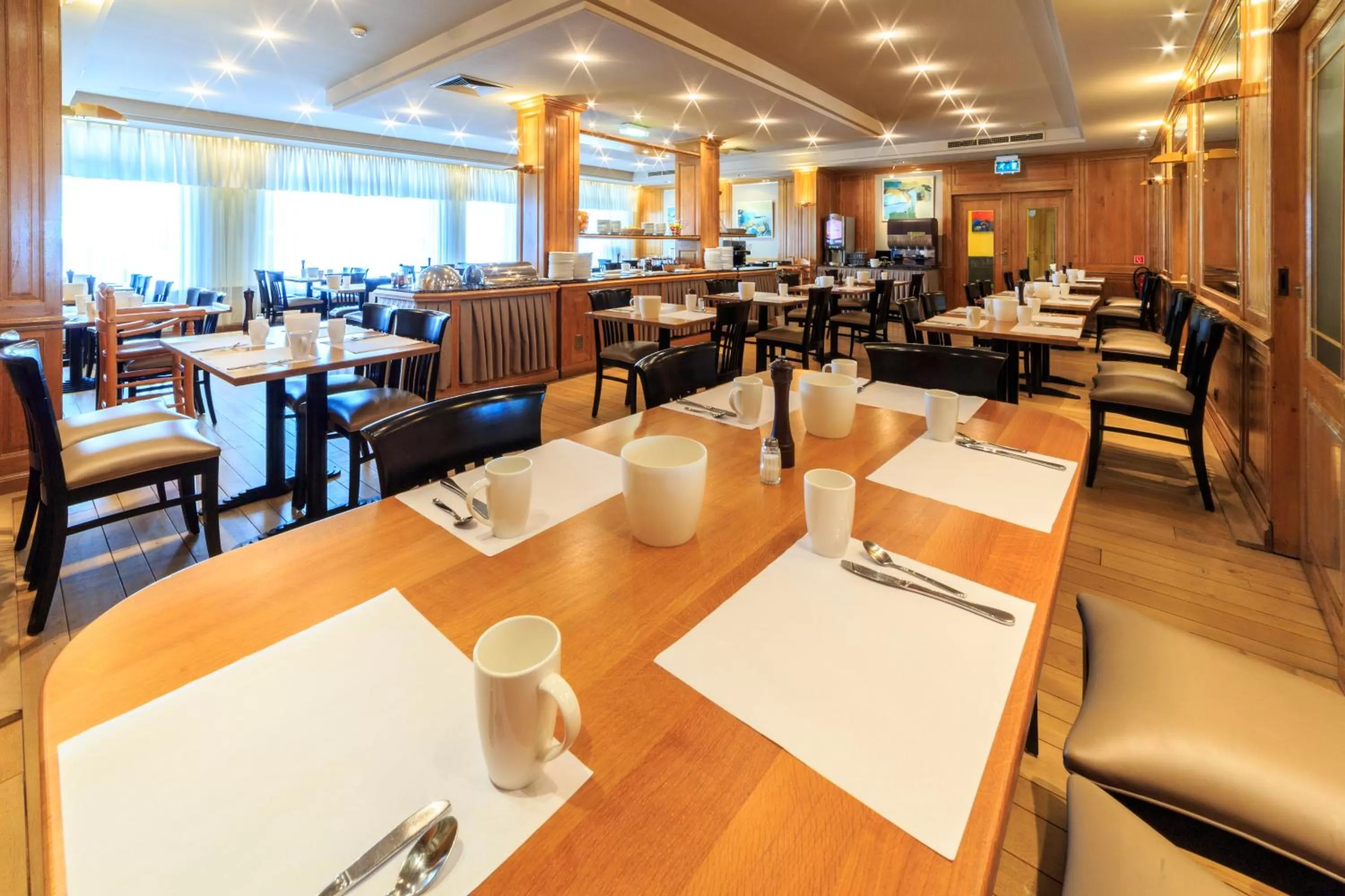 Buffet breakfast in Hotel Pacific