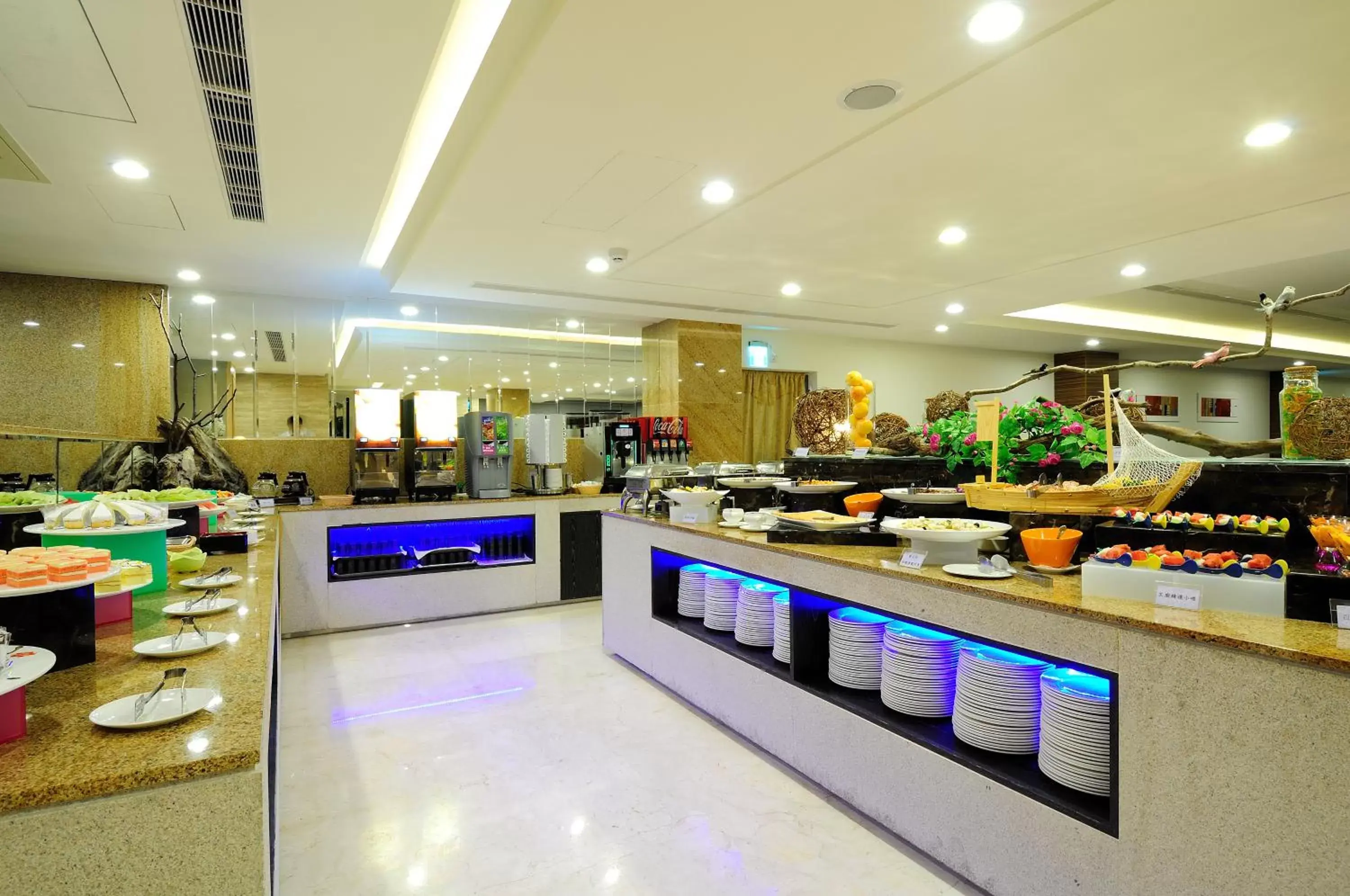 Restaurant/Places to Eat in Hoya Resort Hotel