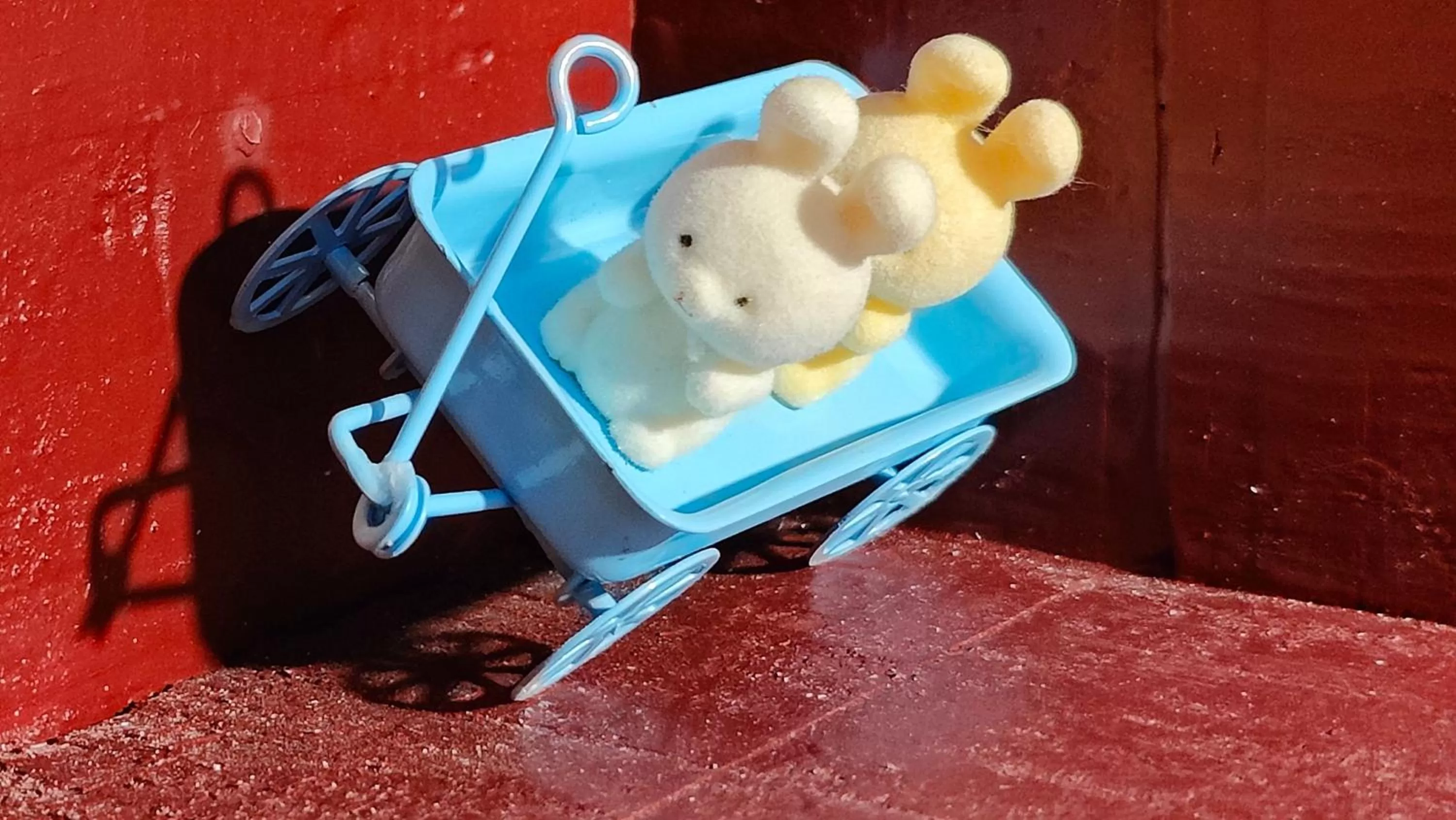 Decorative detail in The Oasis on Eisenhower