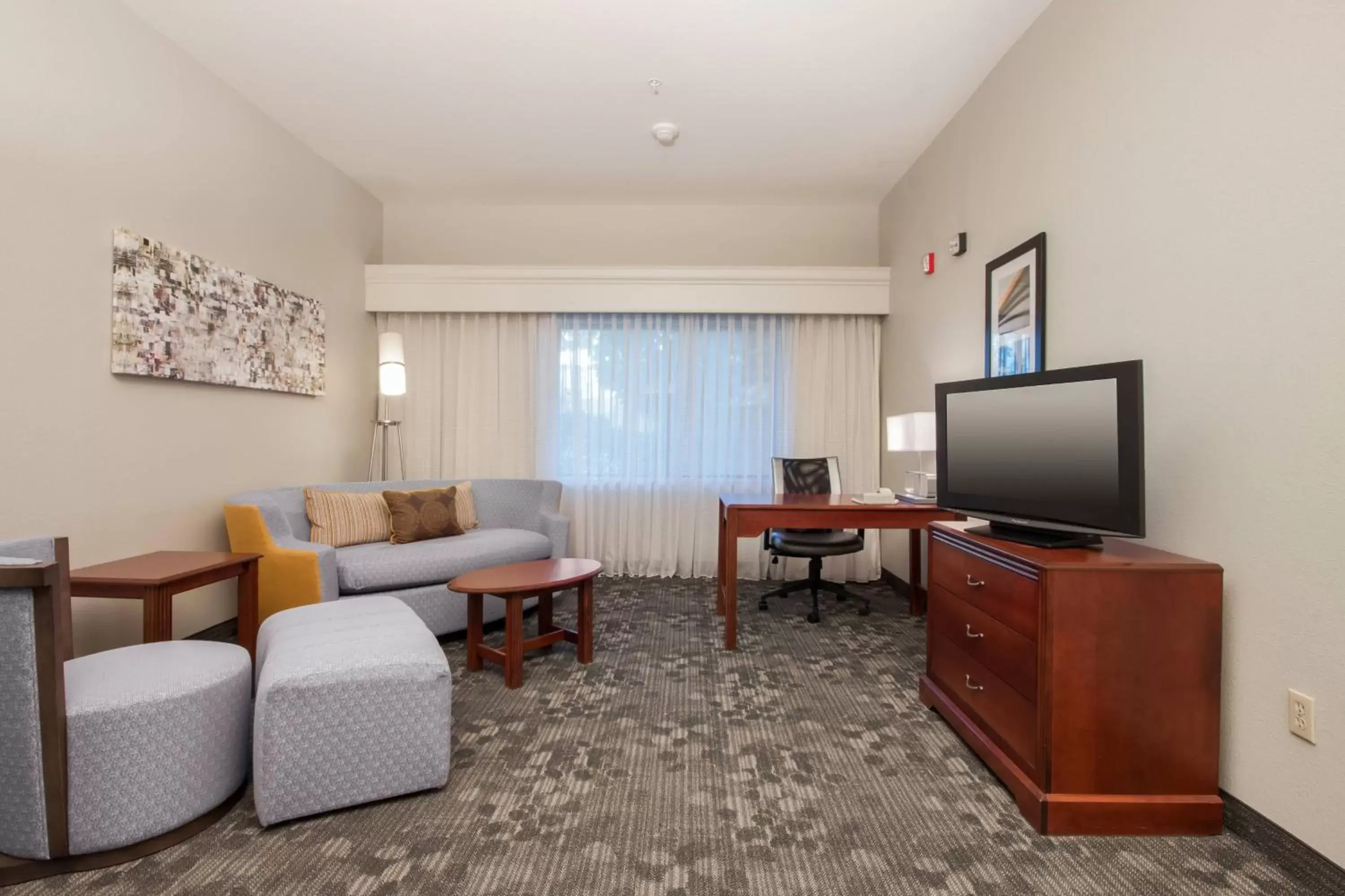 Living room, Seating Area in Courtyard by Marriott Palmdale