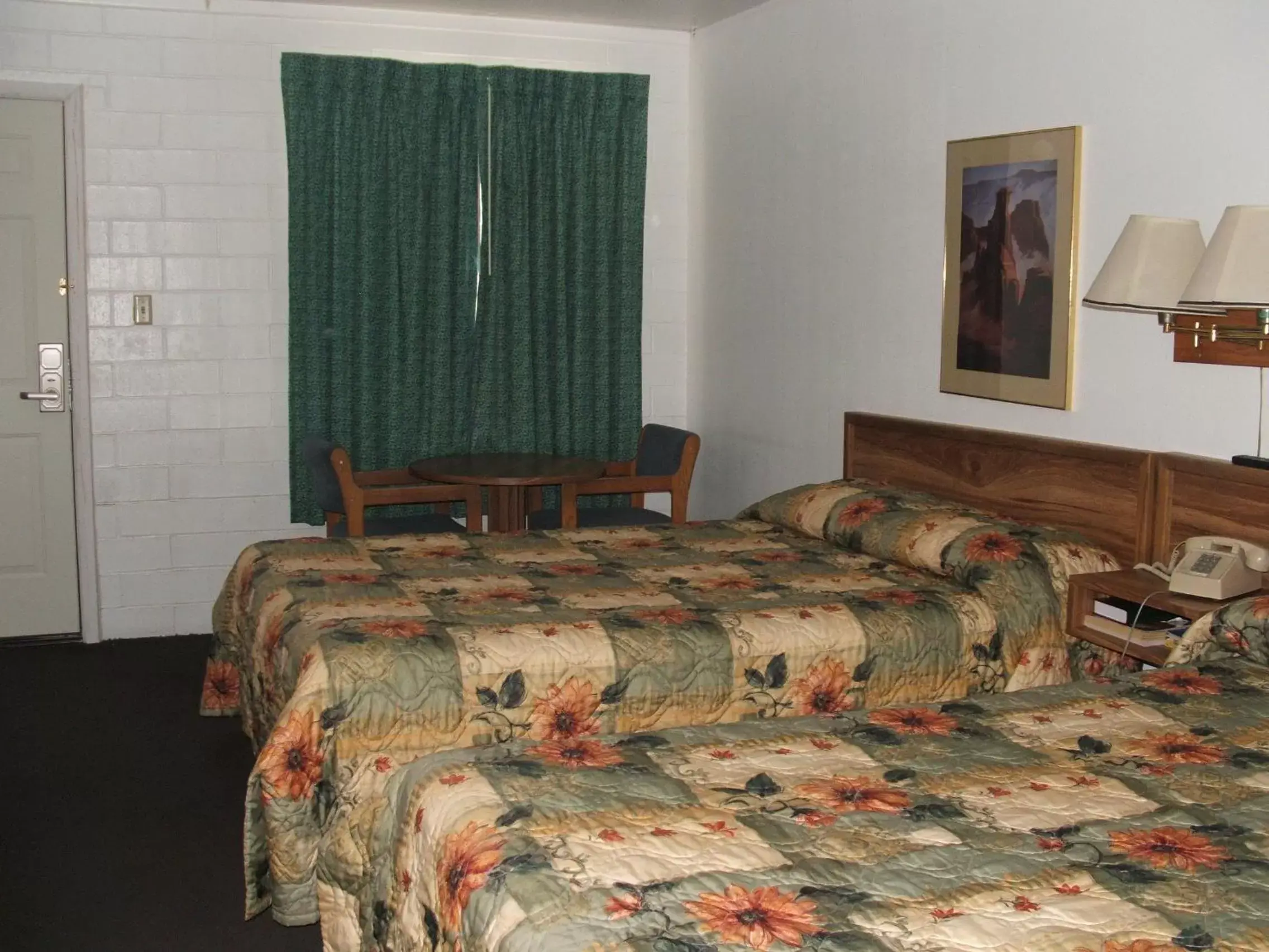 Bed in Arizona Inn