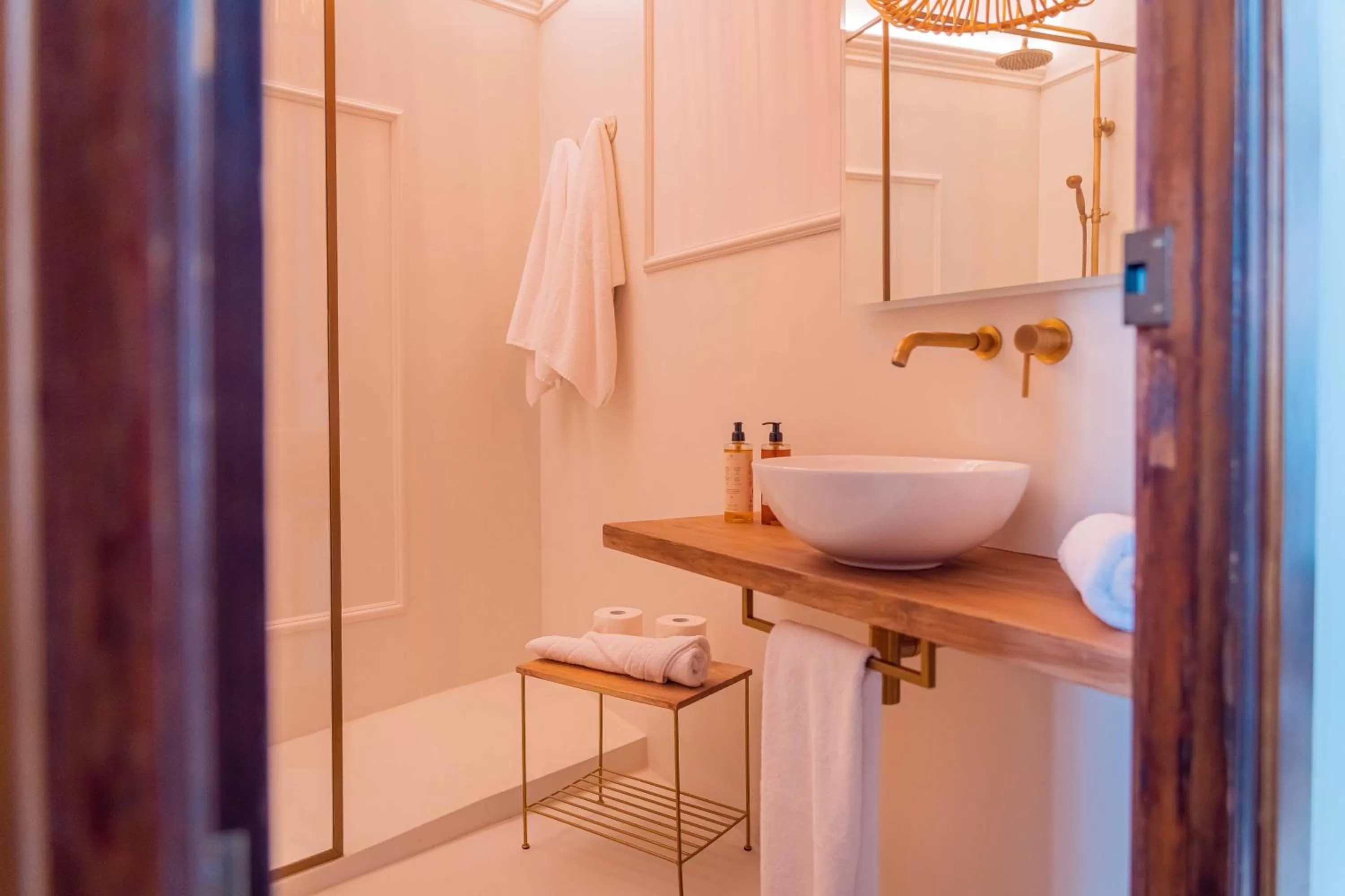 Bathroom in CANDIL SUITE Realejo