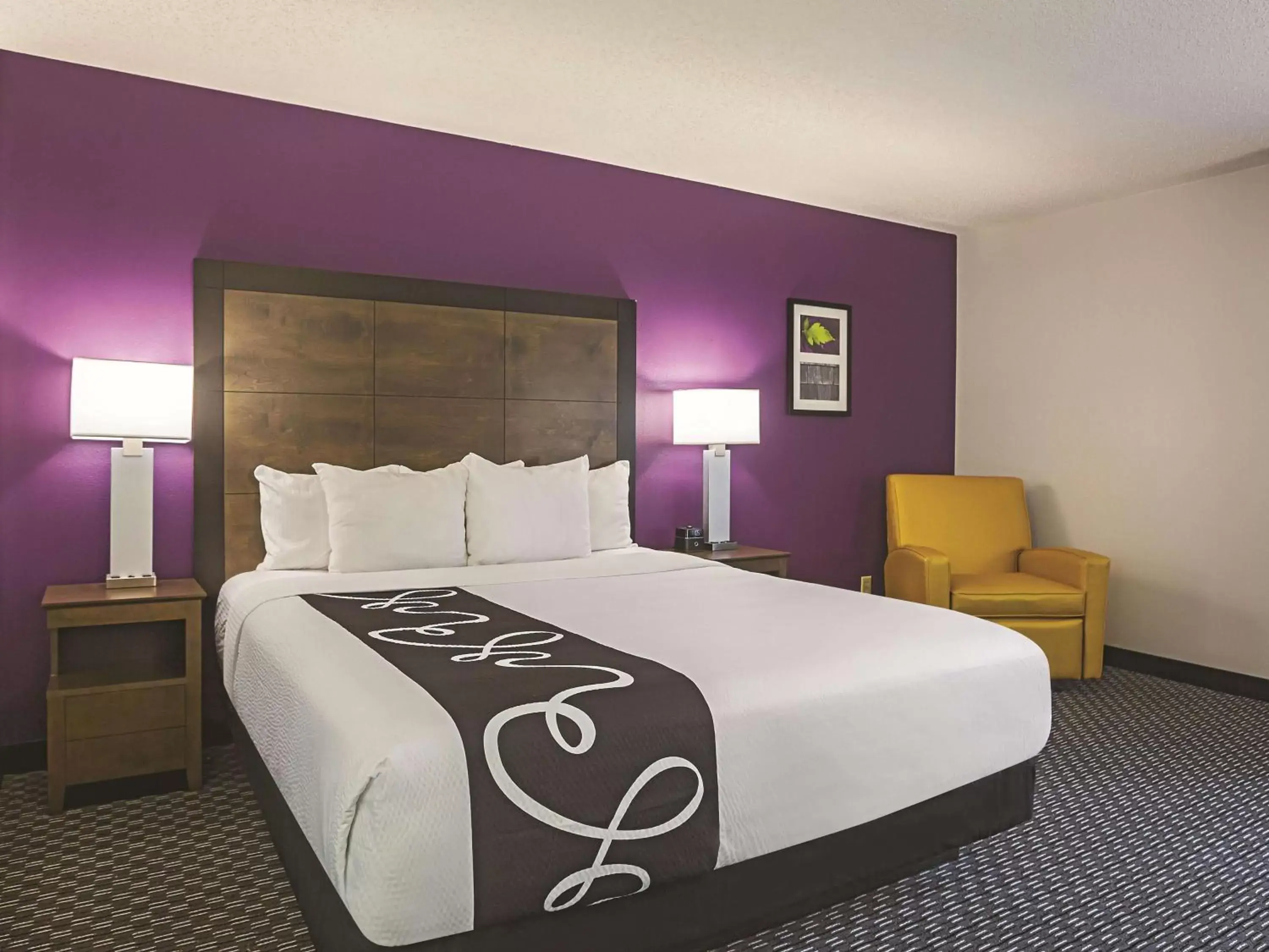 Photo of the whole room, Bed in La Quinta by Wyndham Atlanta Midtown - Buckhead