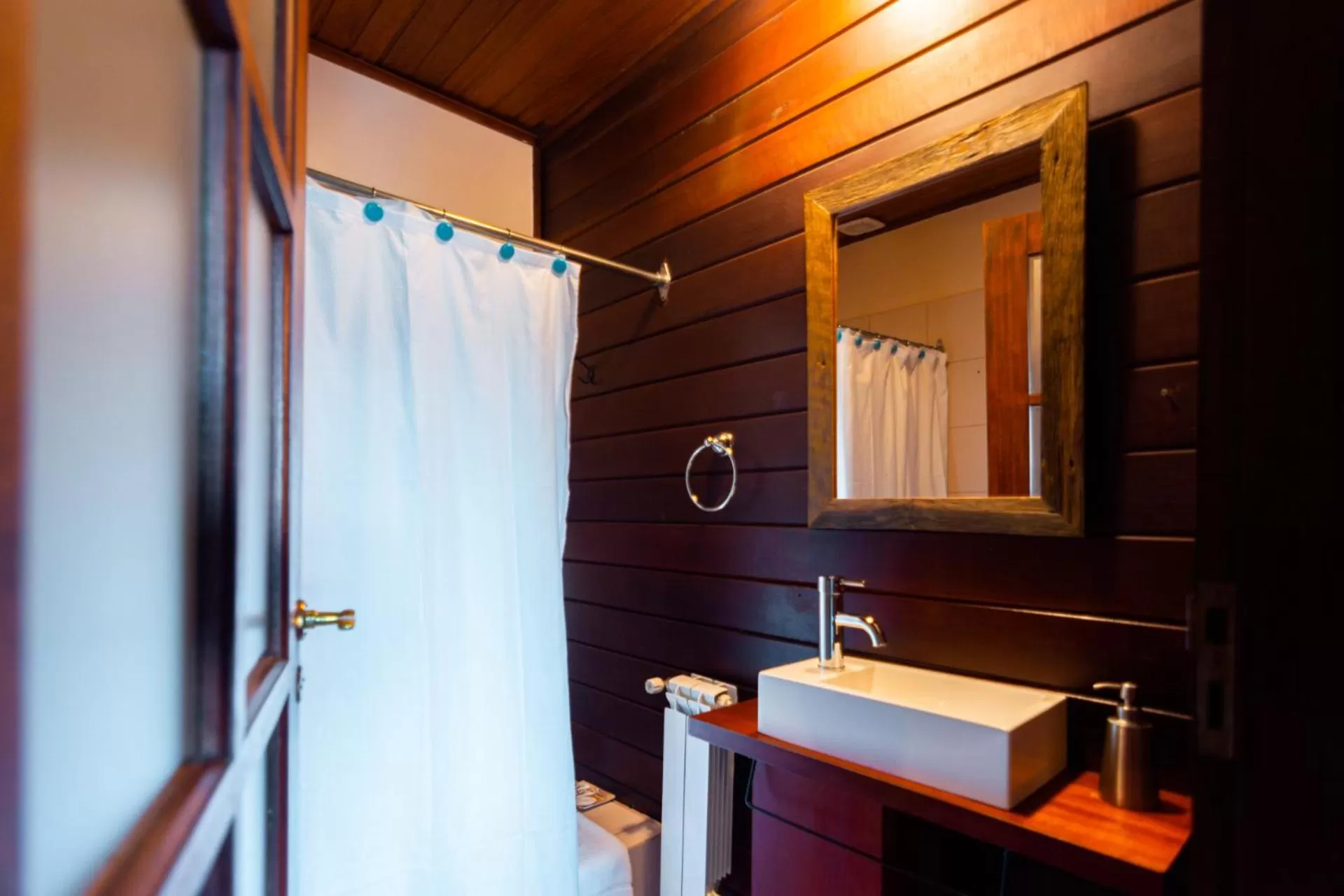 Bathroom in Hostería El Galpón Del Glaciar