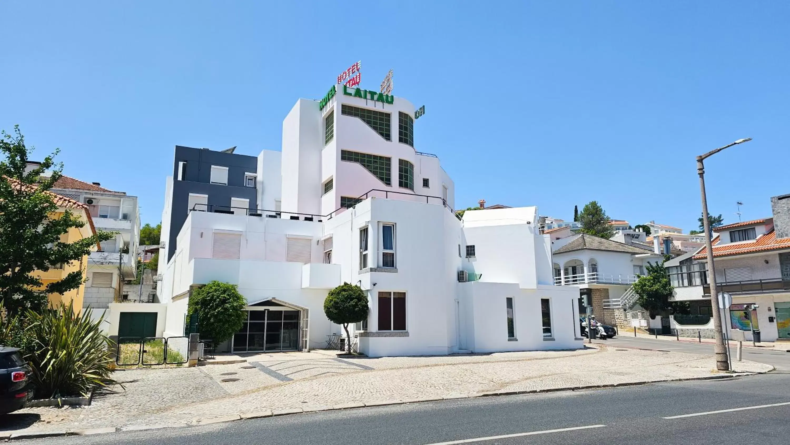 Facade/entrance, Property Building in Hotel Laitau