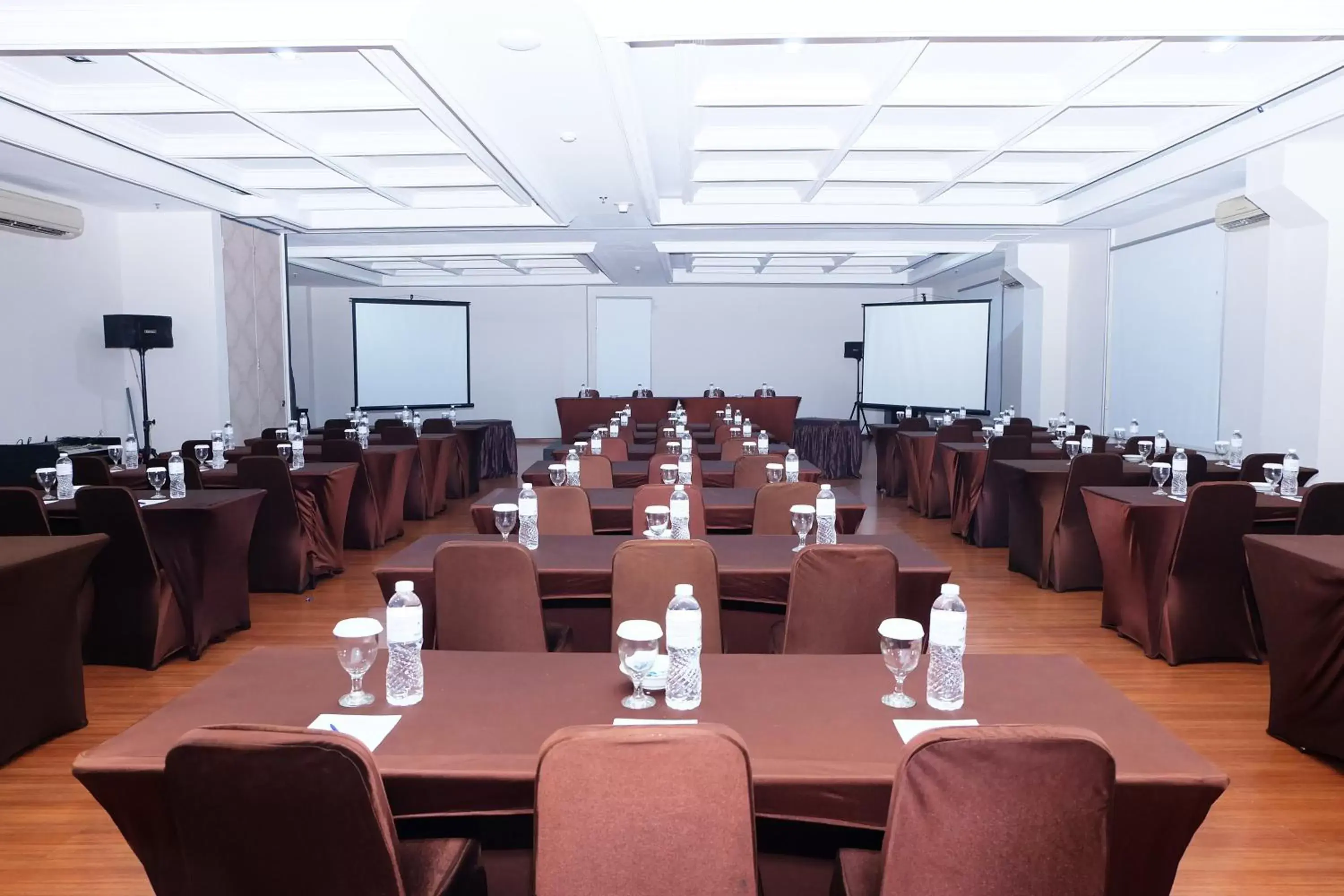 Meeting/conference room in Royal Hotel Bogor
