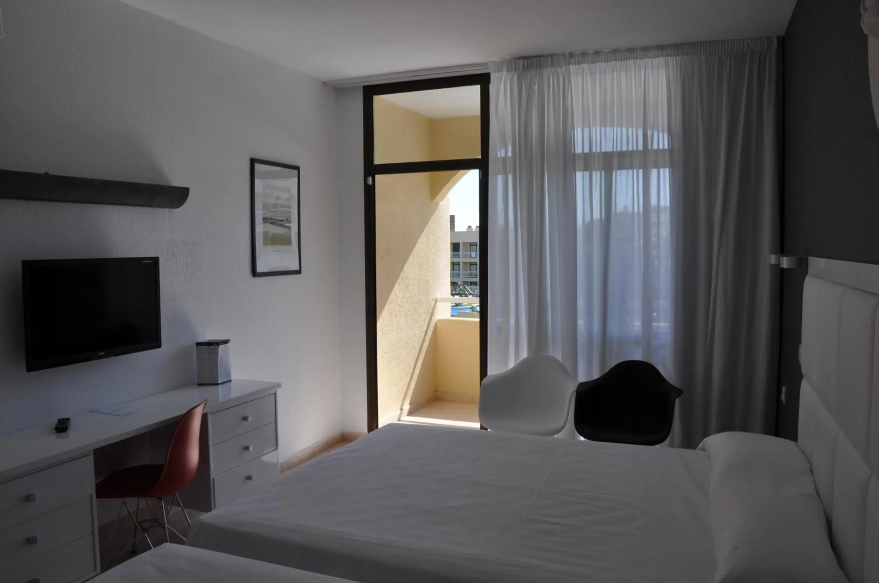 Photo of the whole room, Bed in Evenia Olympic Garden Photo of the whole room, Bed in Evenia Olympic Garden