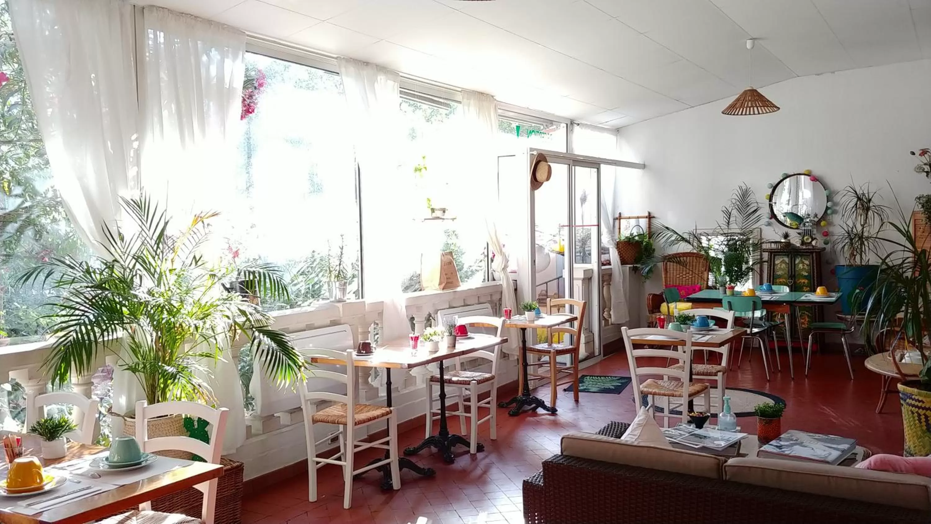 Breakfast in Hôtel Le Victoria