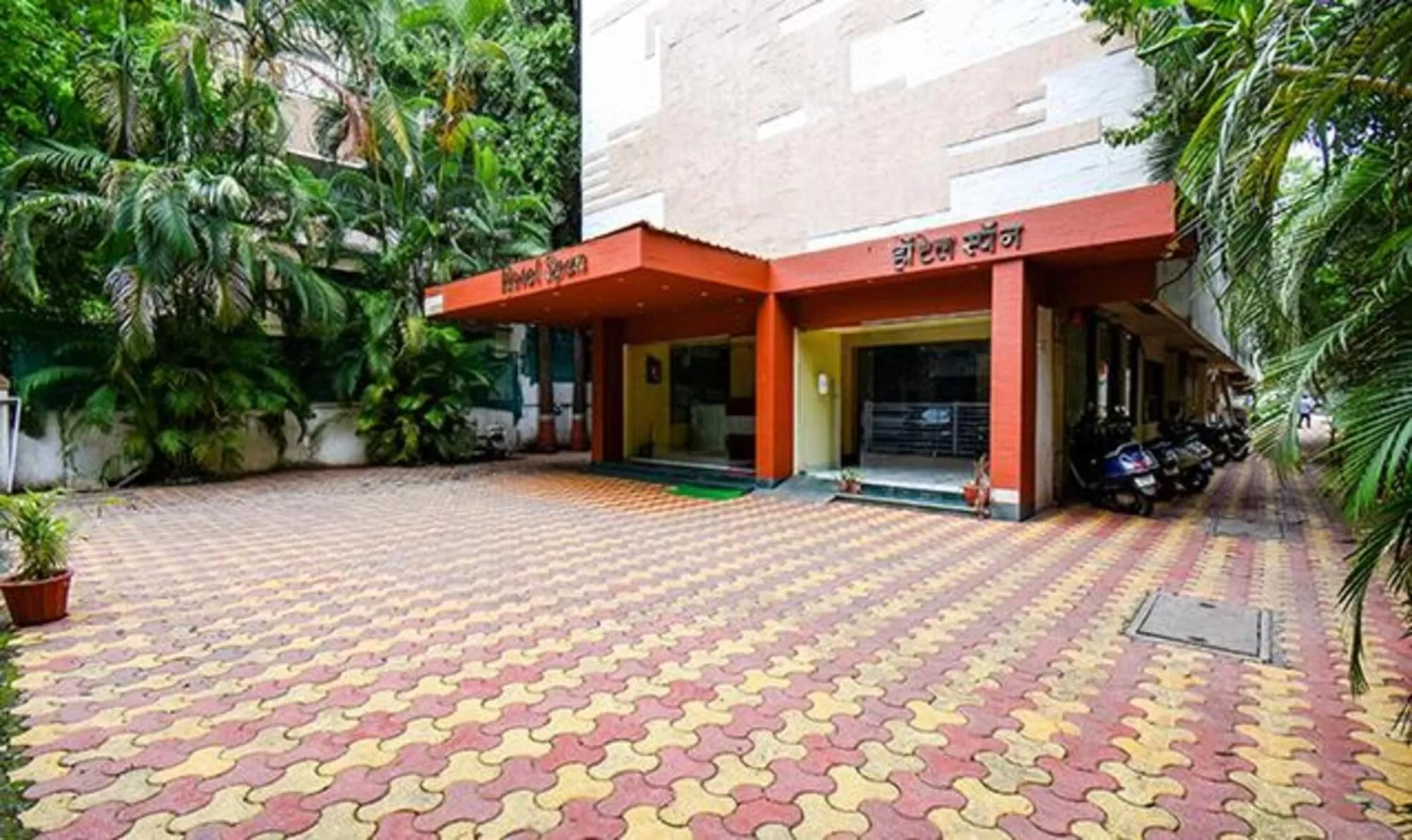 Property building in FabHotel Span Executive