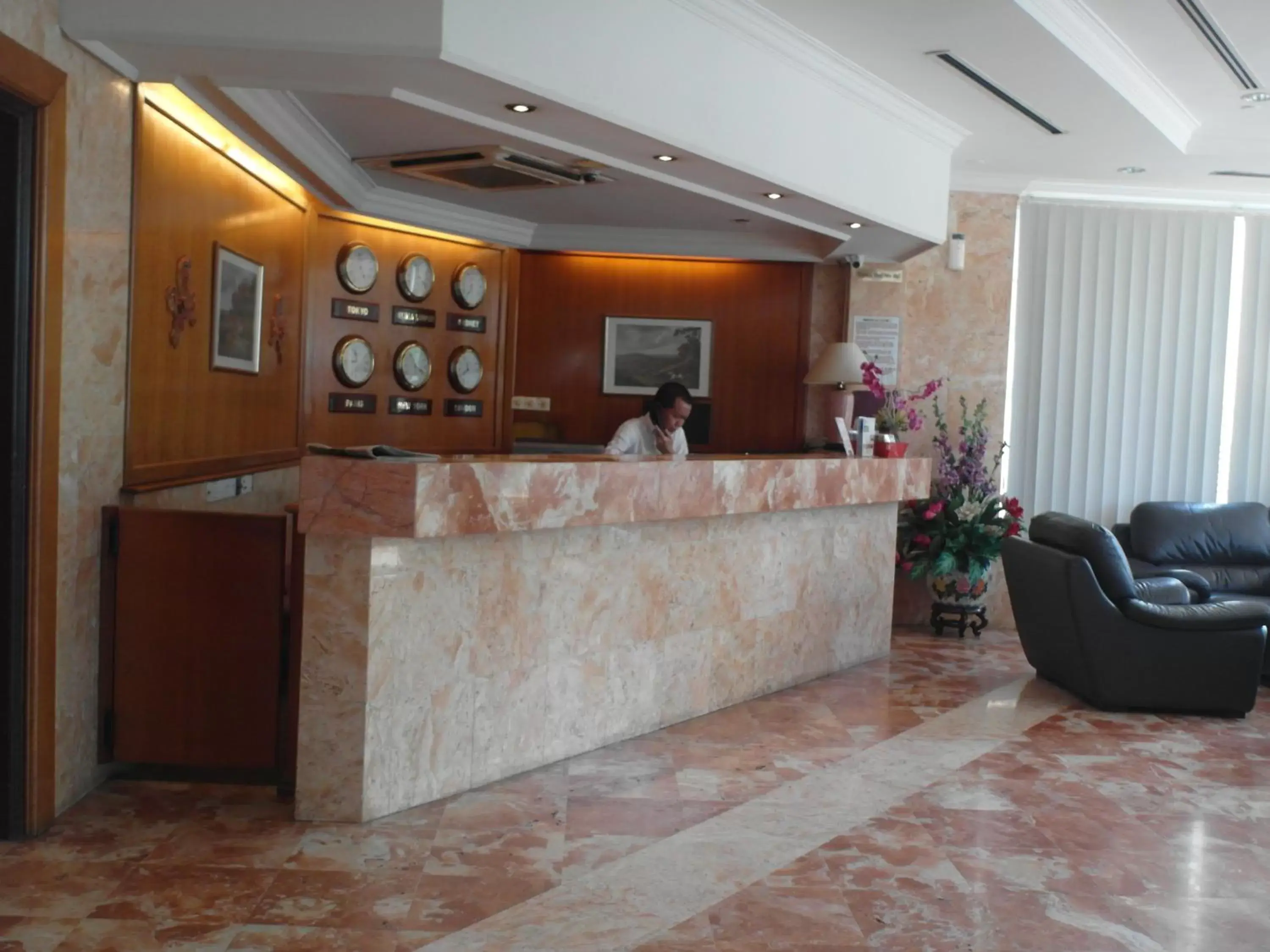 Lobby/Reception in Somerset Hotel