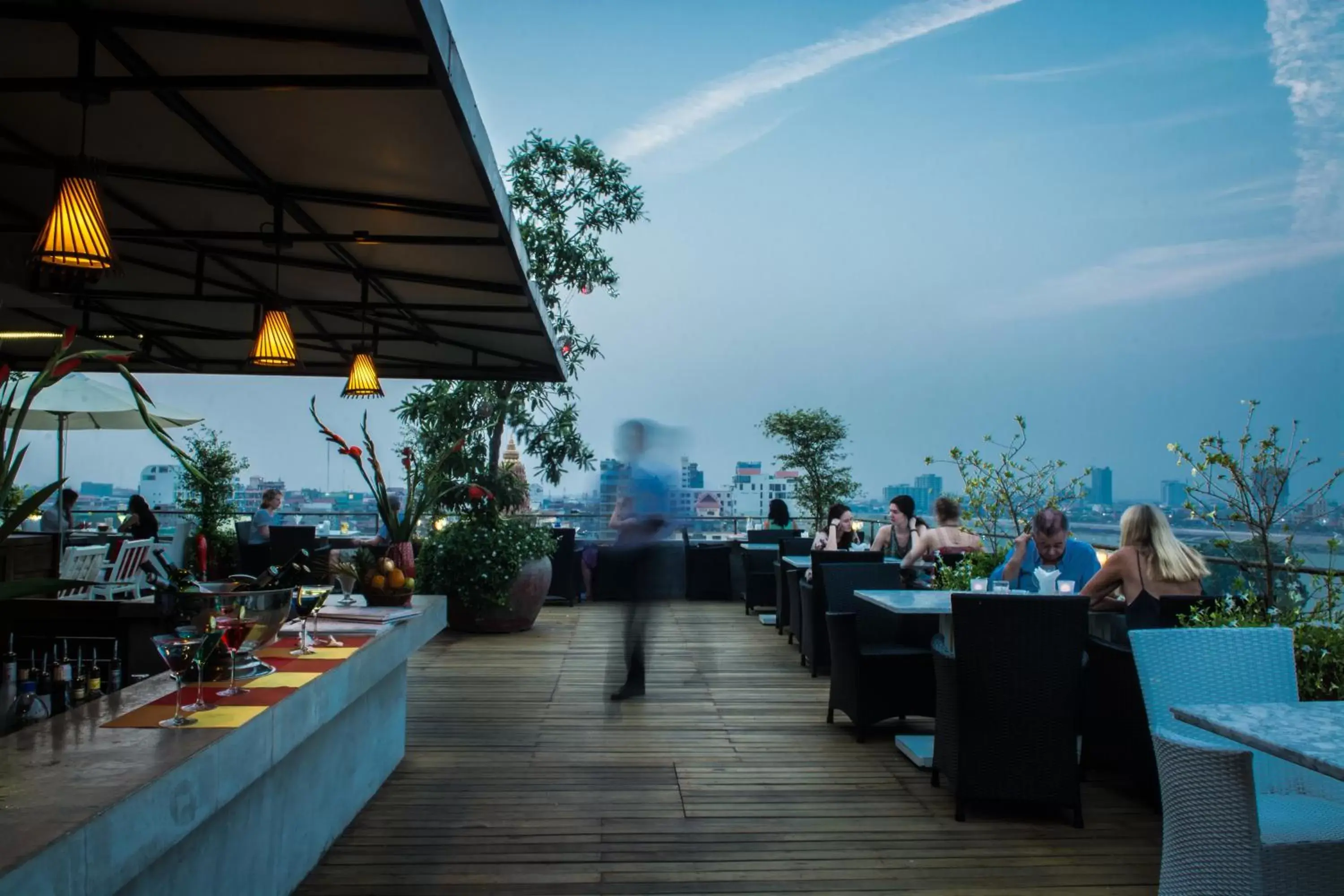 Balcony/Terrace, Restaurant/Places to Eat in The Frangipani Royal Palace Hotel