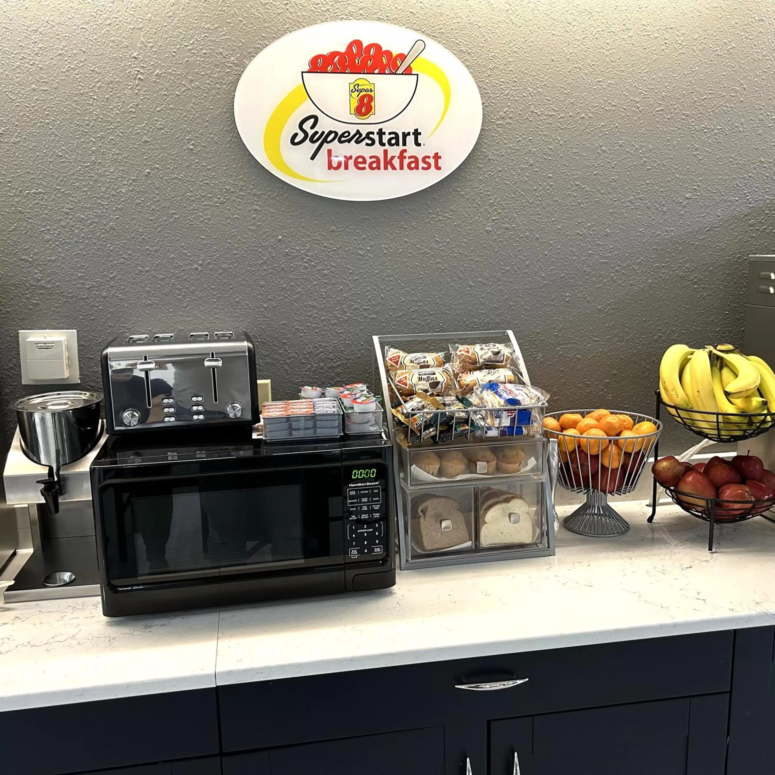 Breakfast in Super 8 by Wyndham Hot Springs