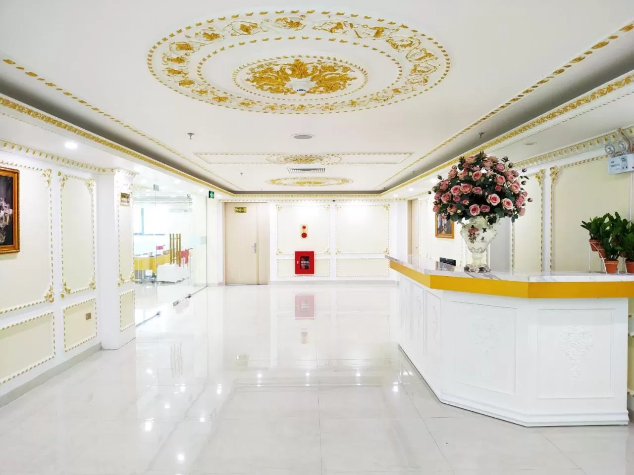 Restaurant/places to eat in Khách Sạn Phượng Hoàng 3