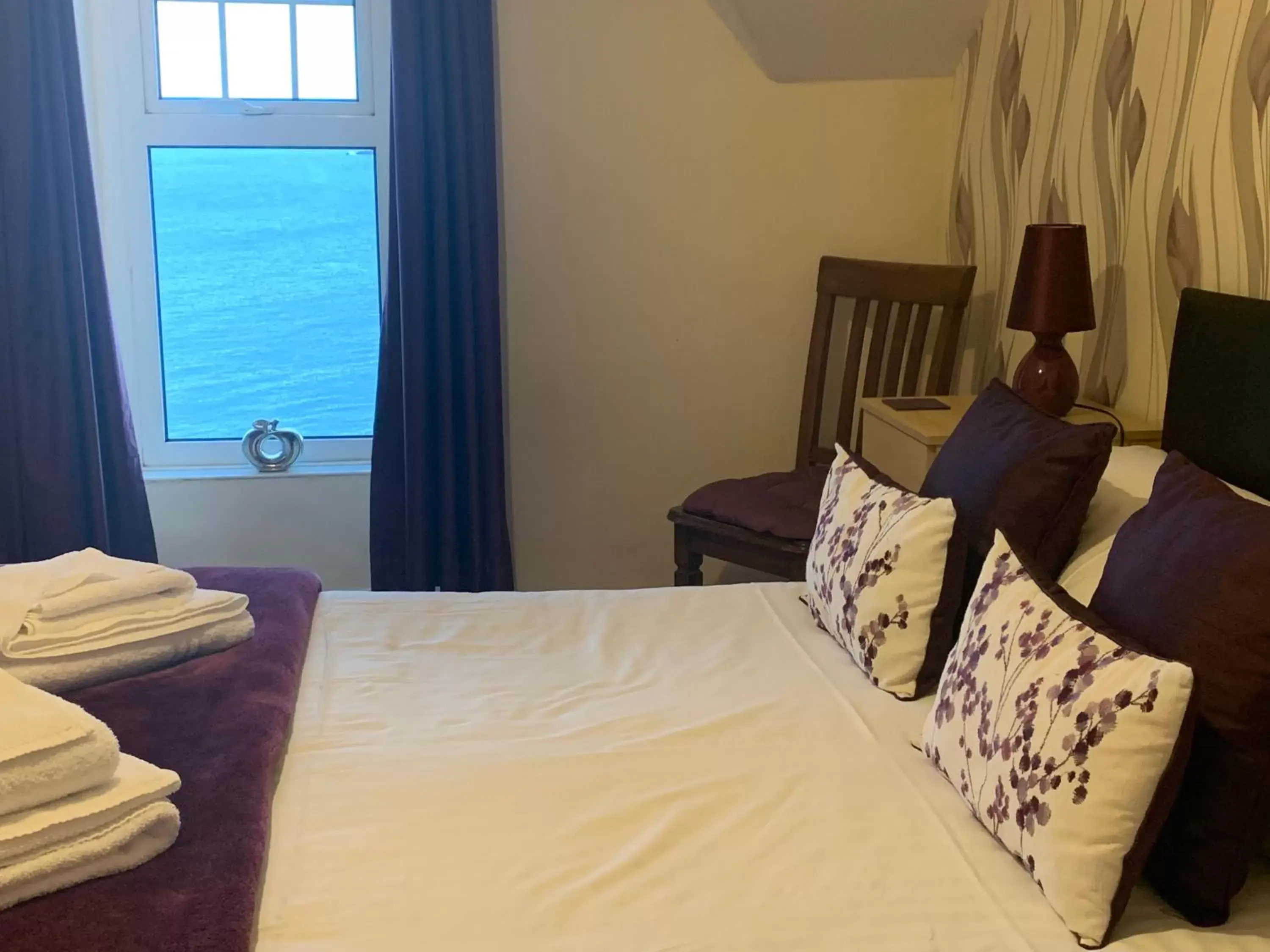 Double Room with Private Bathroom in Trecastell Hotel