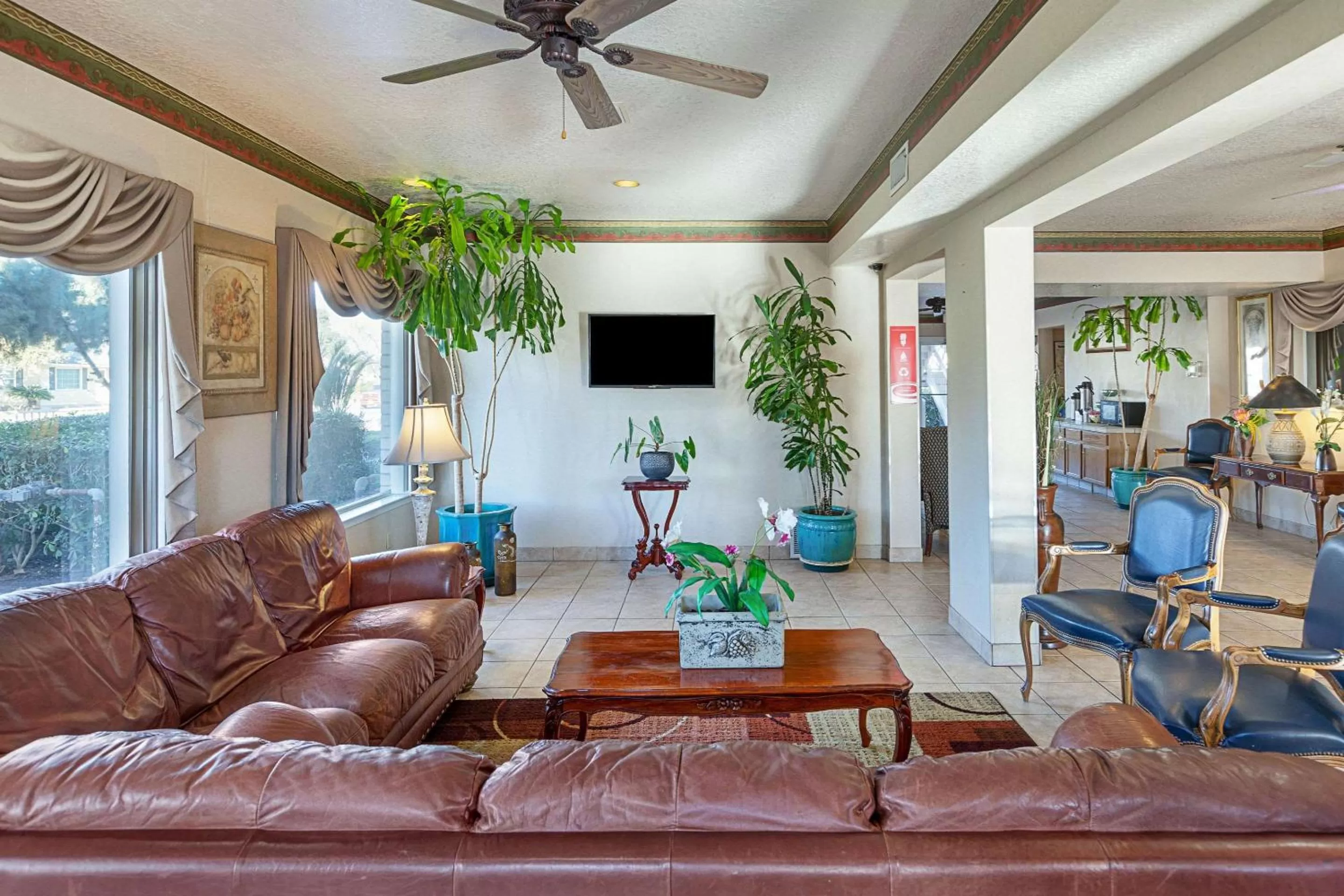 Lobby or reception in Econo Lodge San Antonio South