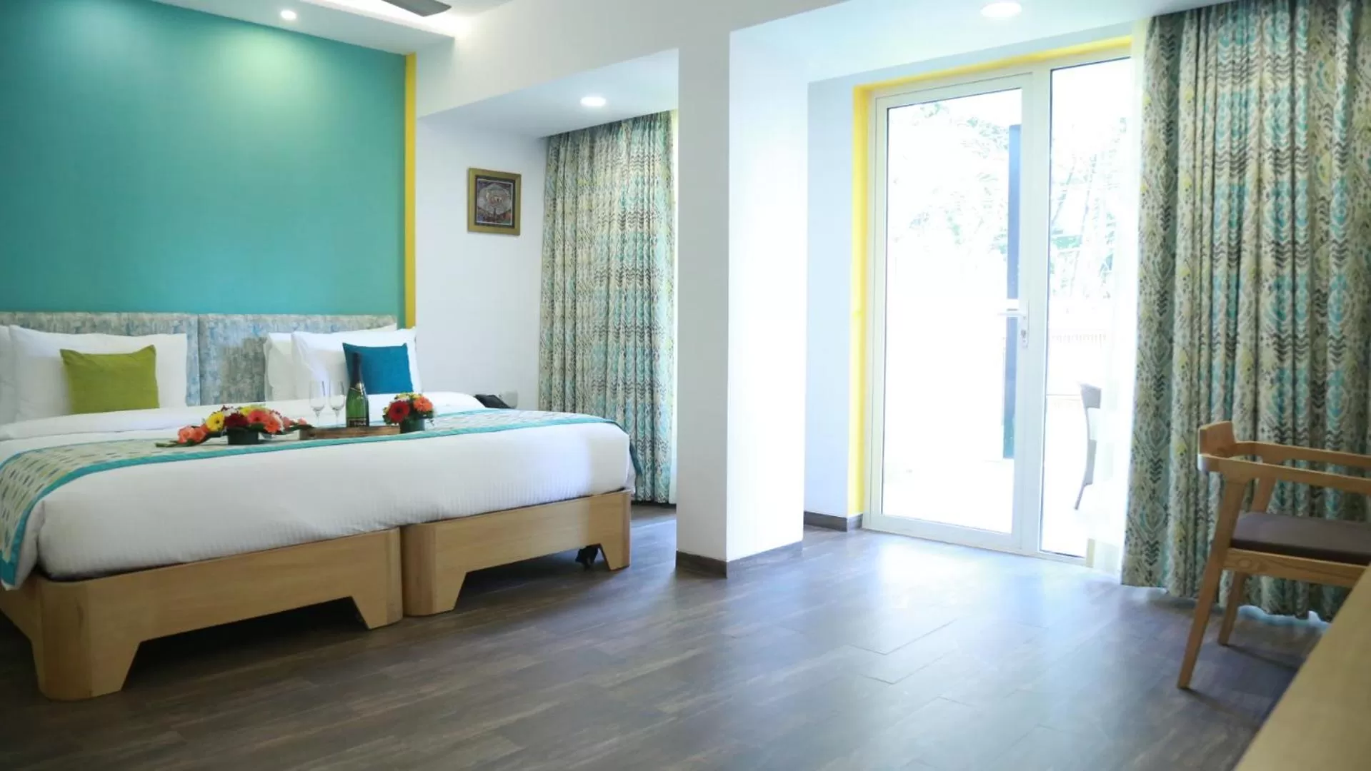 Photo of the whole room, Bed in Acron Seaway Resort