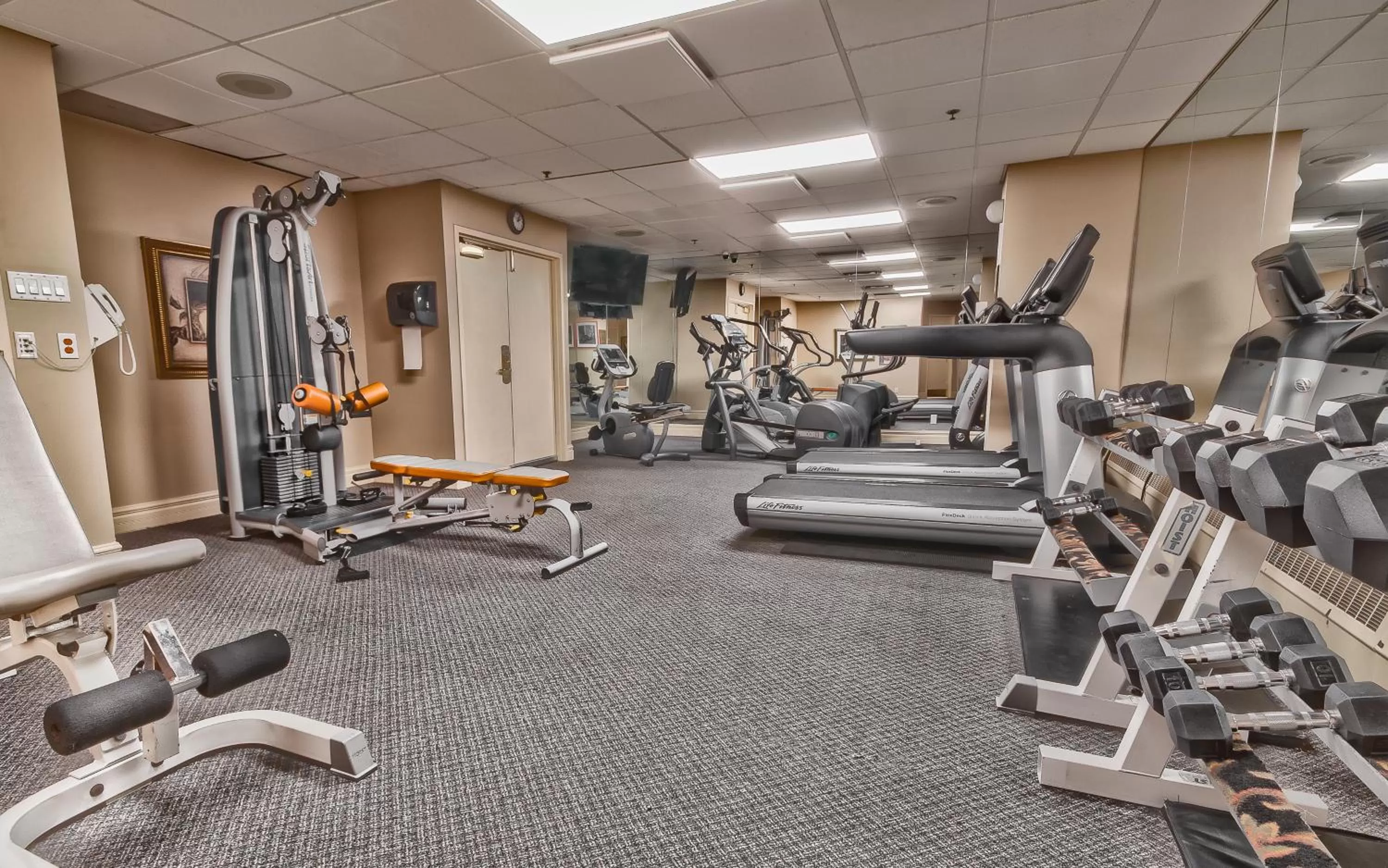 Fitness centre/facilities in Hôtel Palace Royal Centre-Ville Québec par JARO