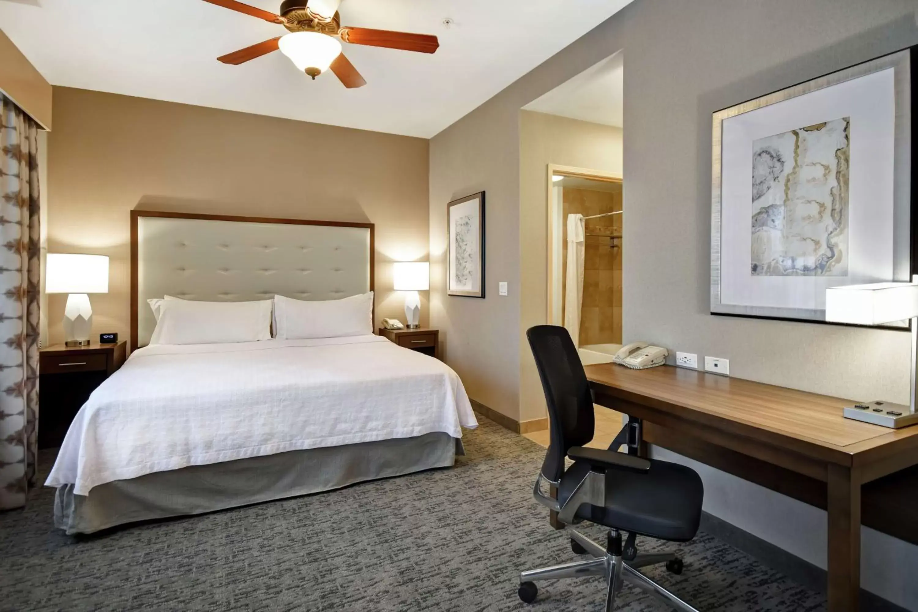 Bedroom, Bed in Homewood Suites by Hilton Boise