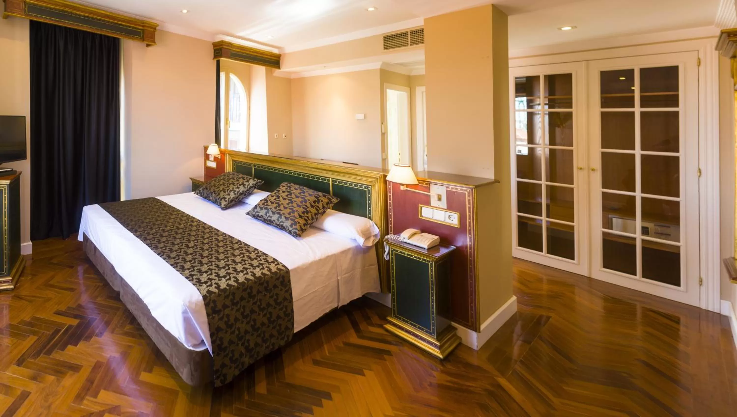 Superior Double Room in Soho Boutique Salamanca