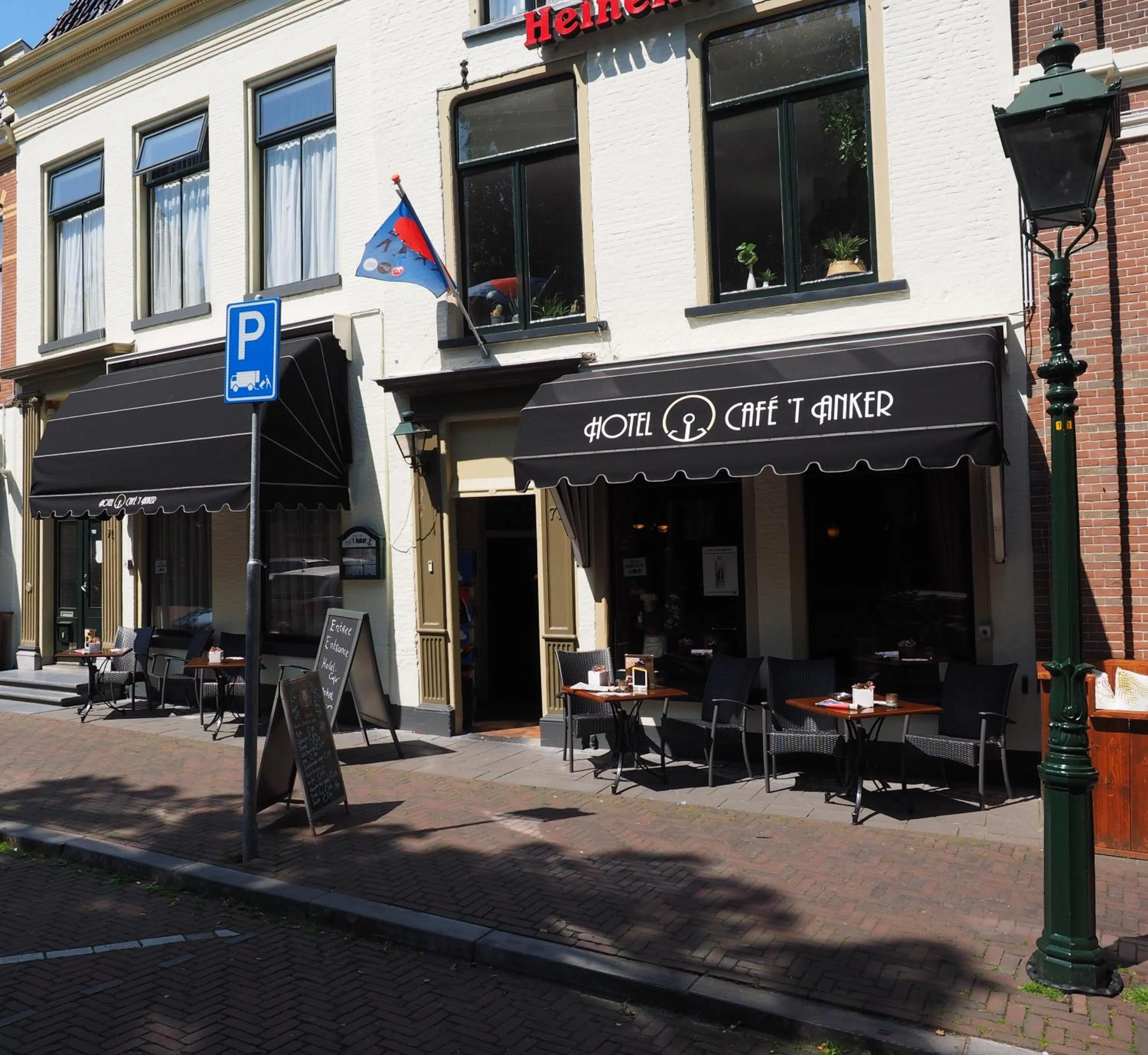 Property building in Hotel 't Anker