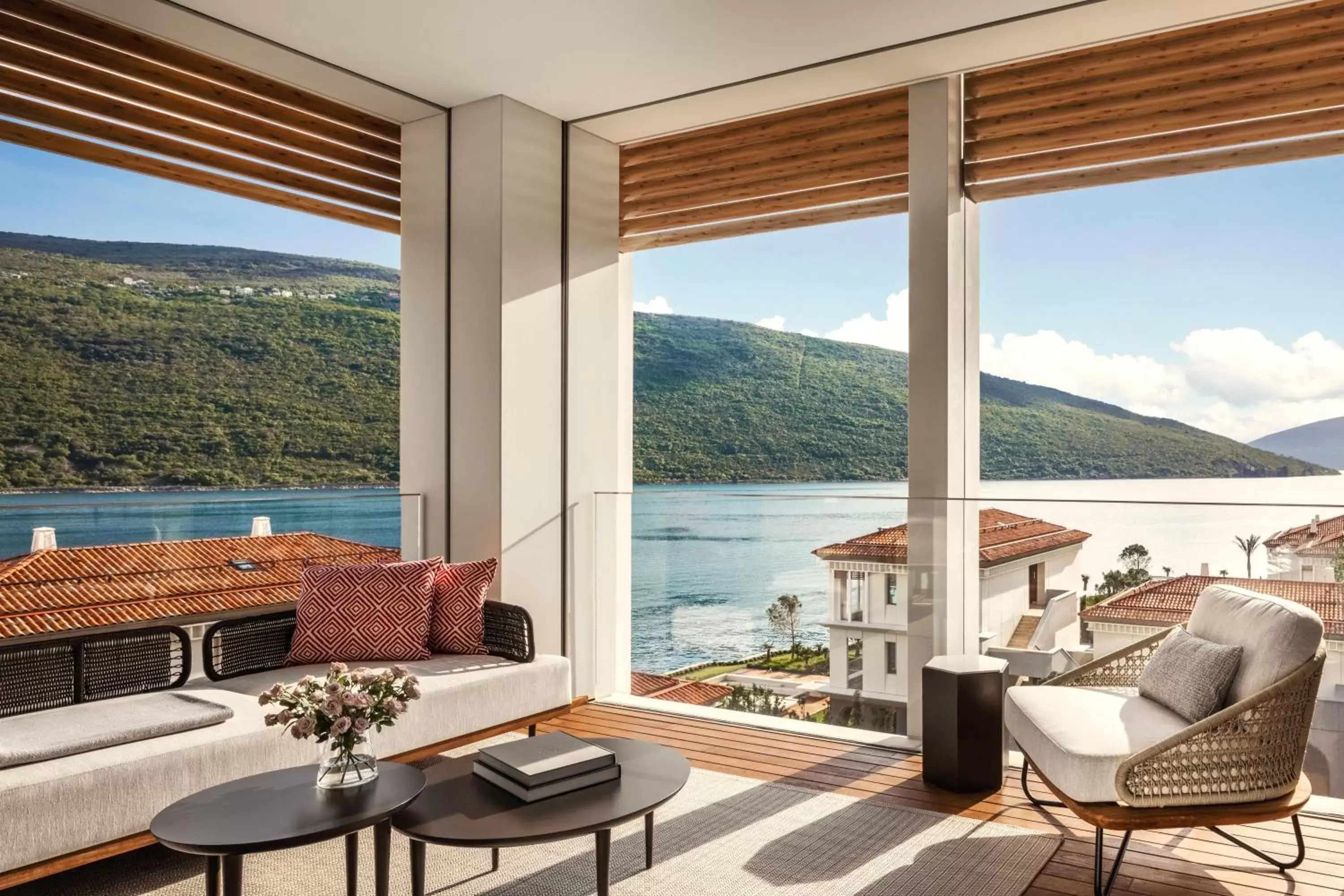 Balcony/Terrace, Mountain View in One&Only Portonovi